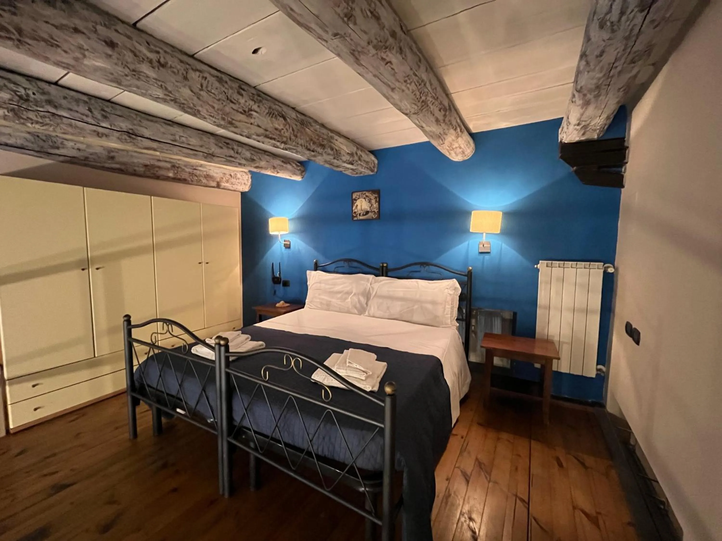 Bed in Case Così Apartments - Napoli