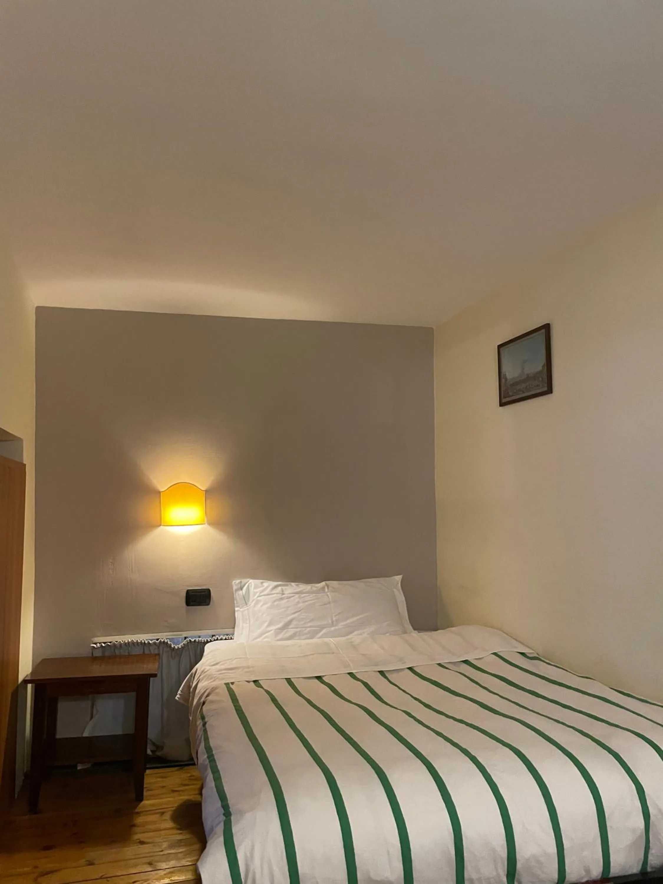 Bed in Case Così Apartments - Napoli