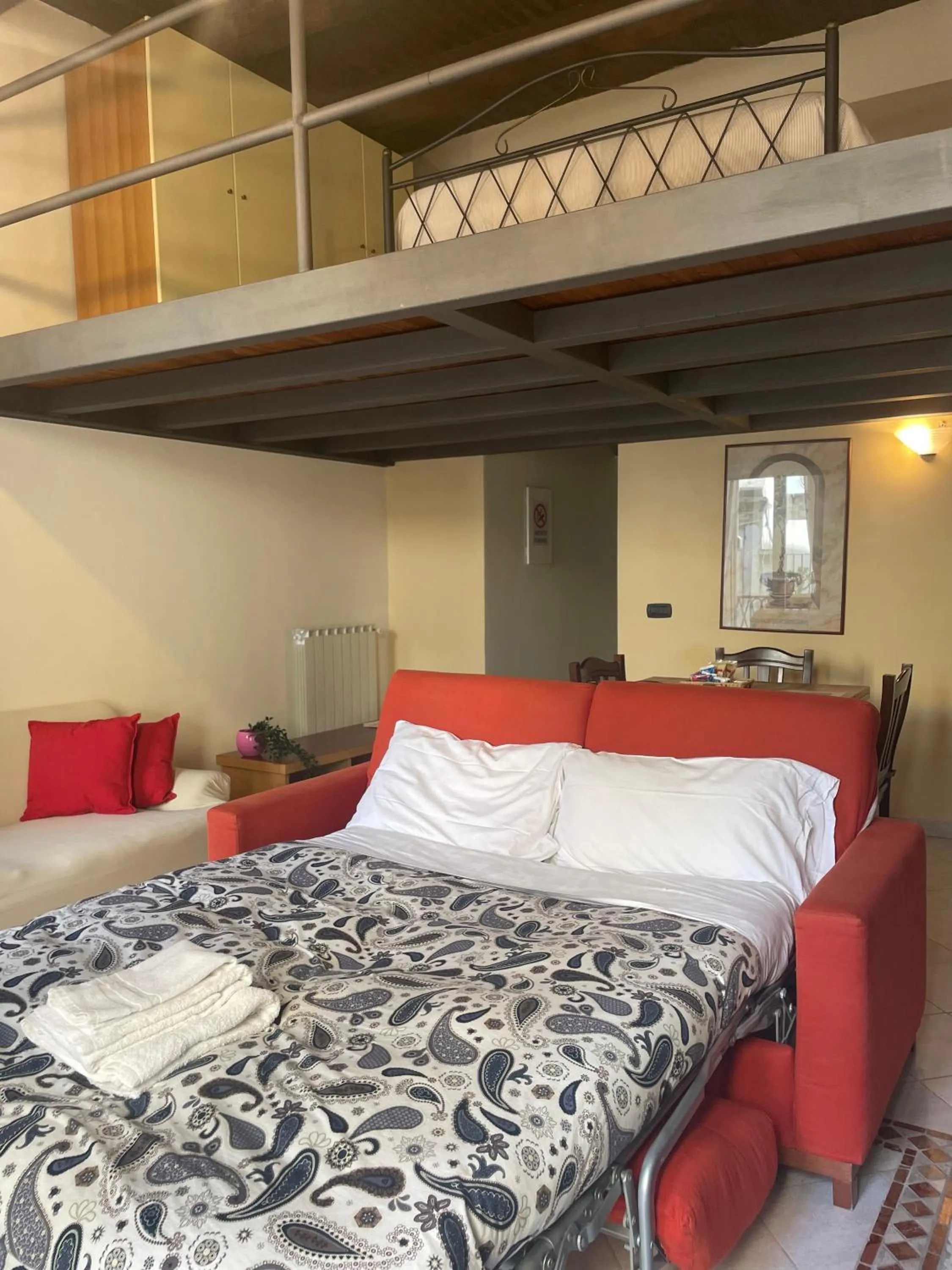 Bed in Case Così Apartments - Napoli