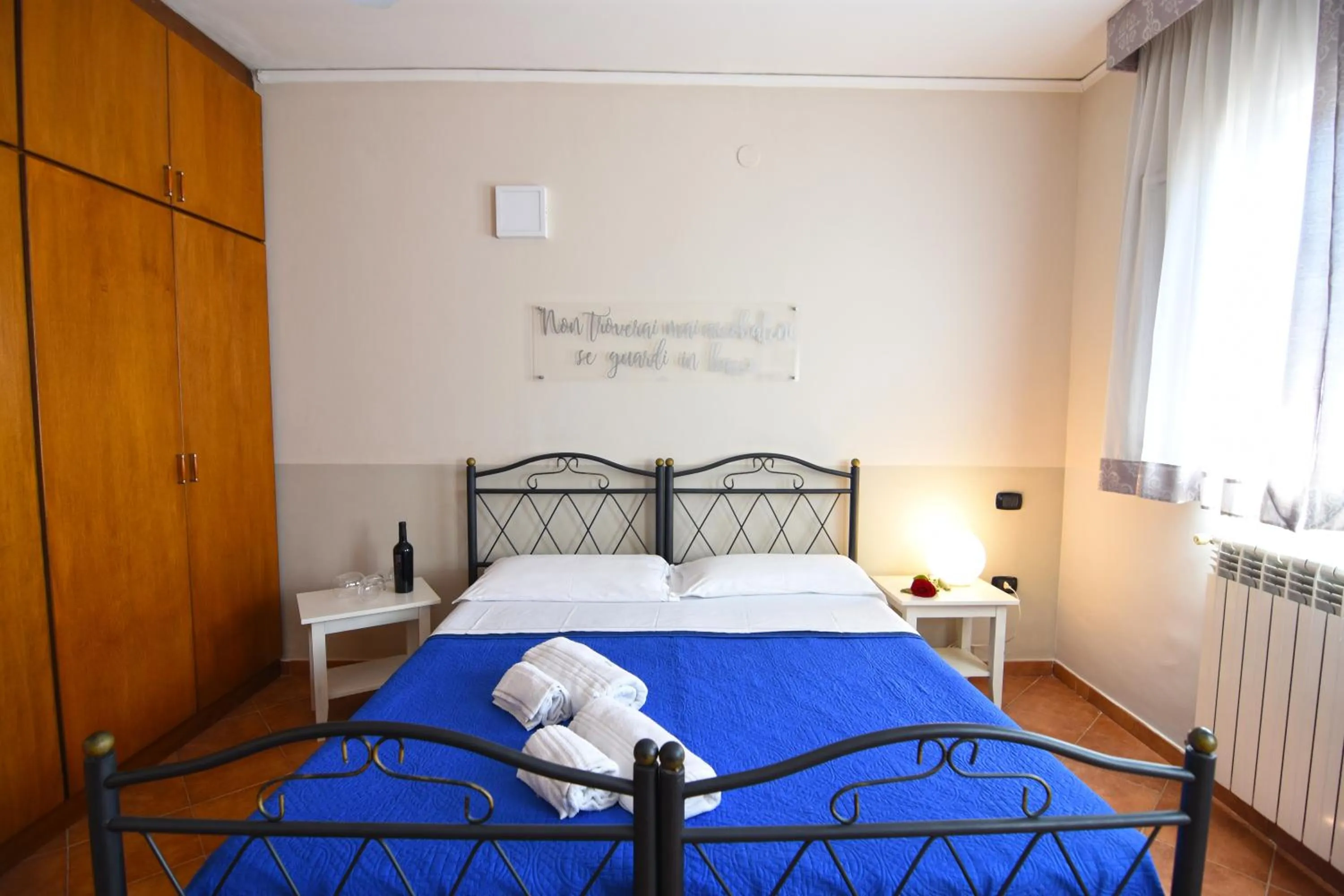 Bedroom, Bed in Case Così Apartments - Napoli