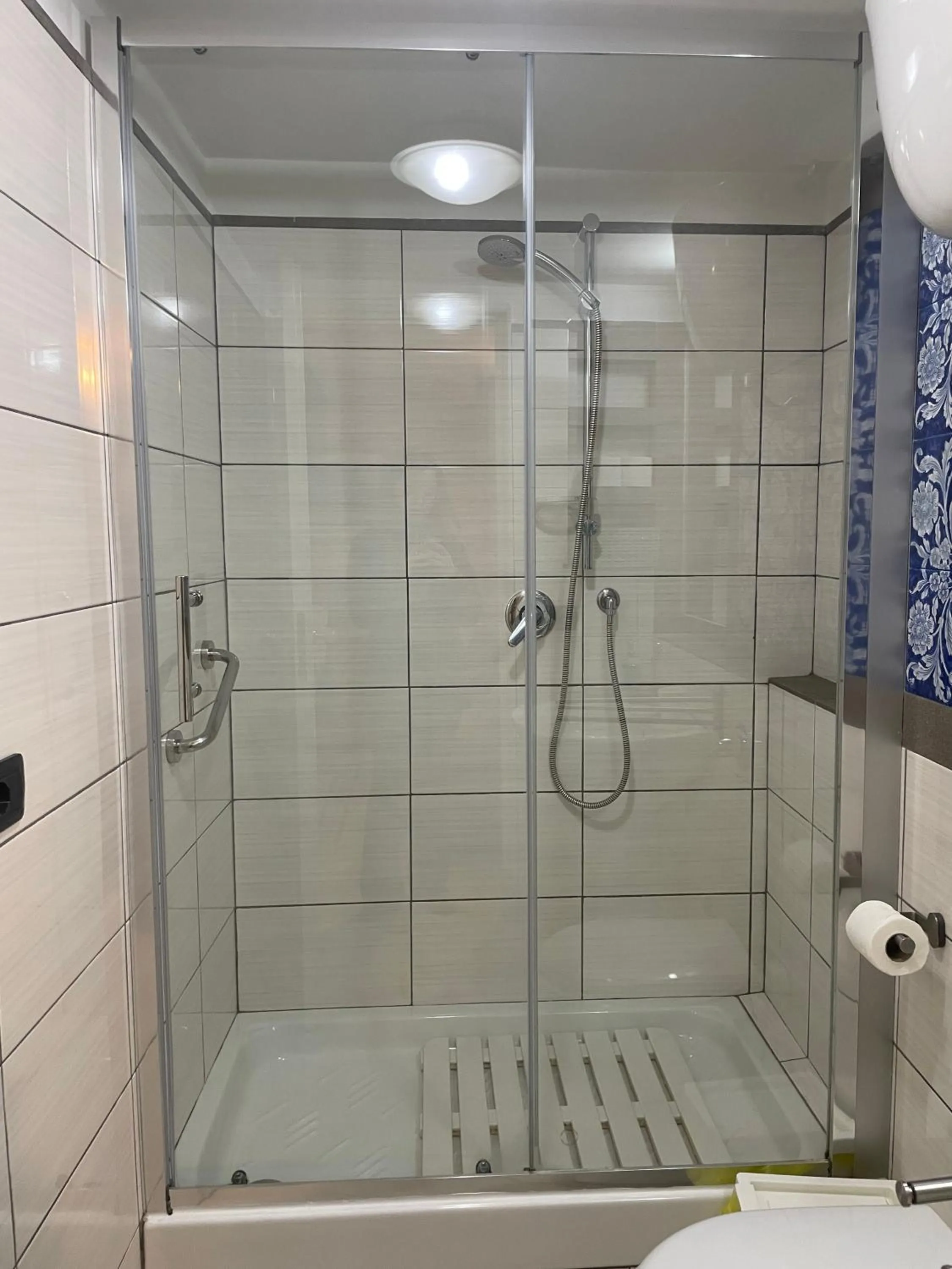 Shower in Case Così Apartments - Napoli