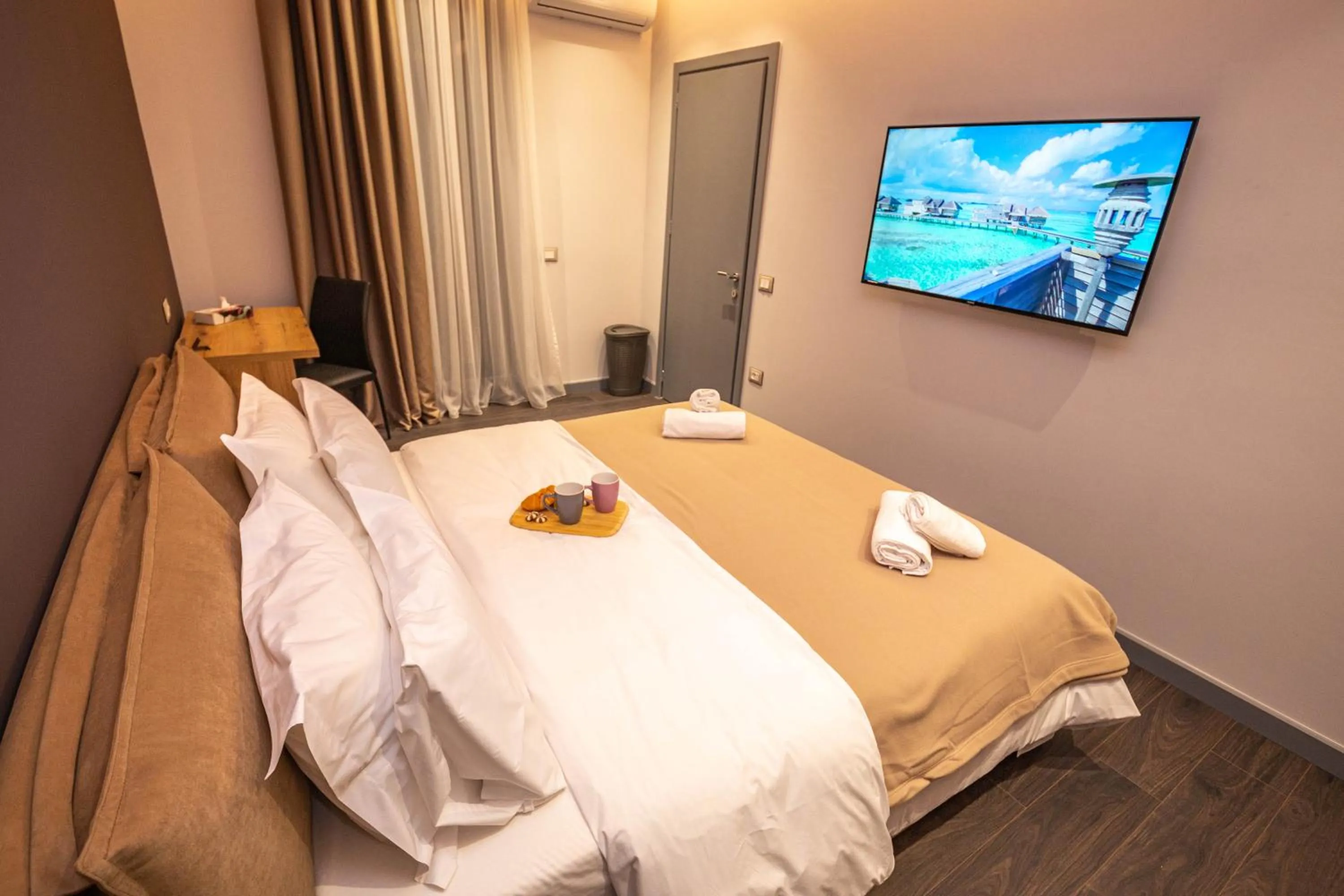 Bedroom, Bed in Blloku Unique Apartments