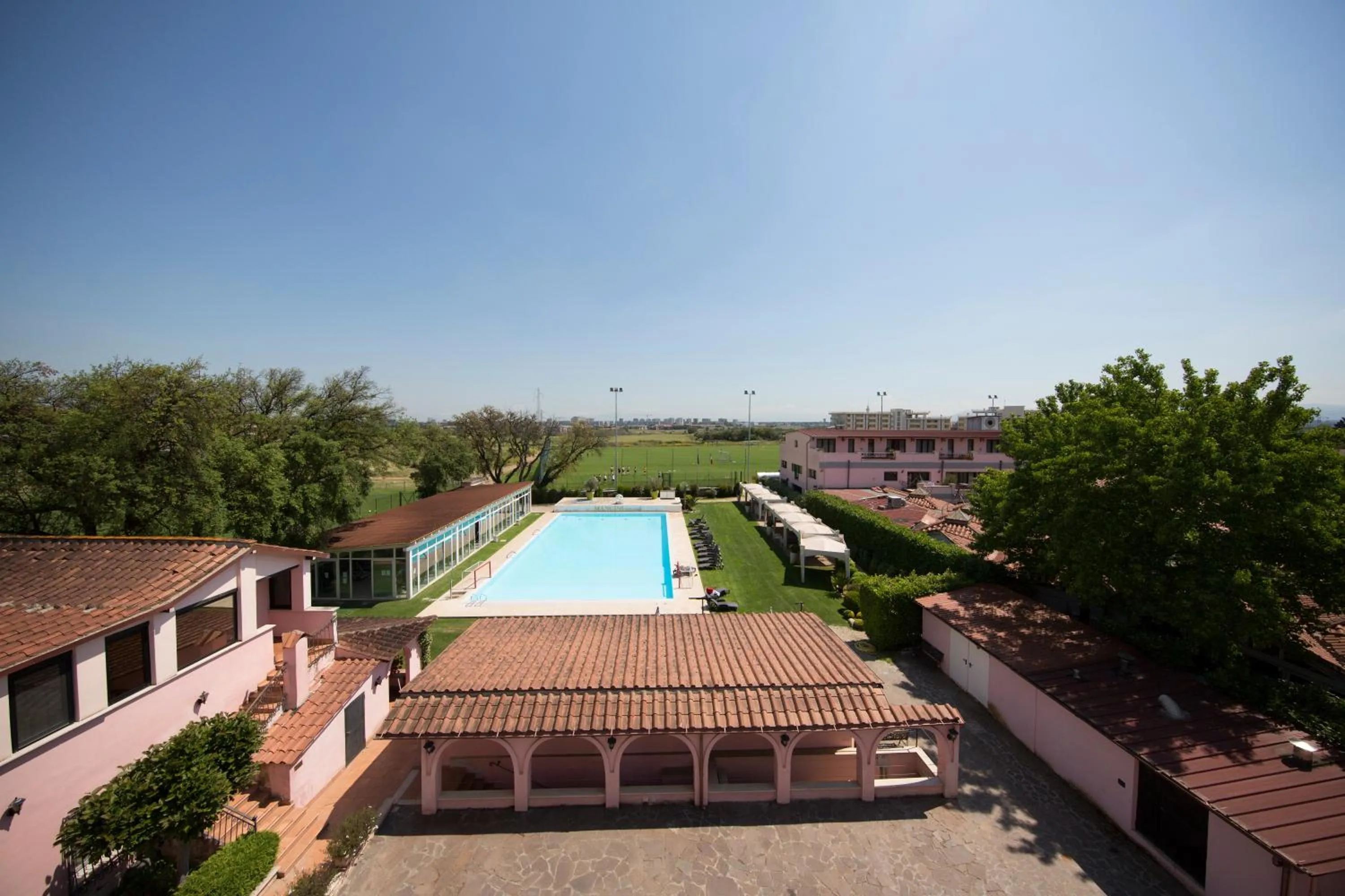 Pool view in Mancini Park Hotel