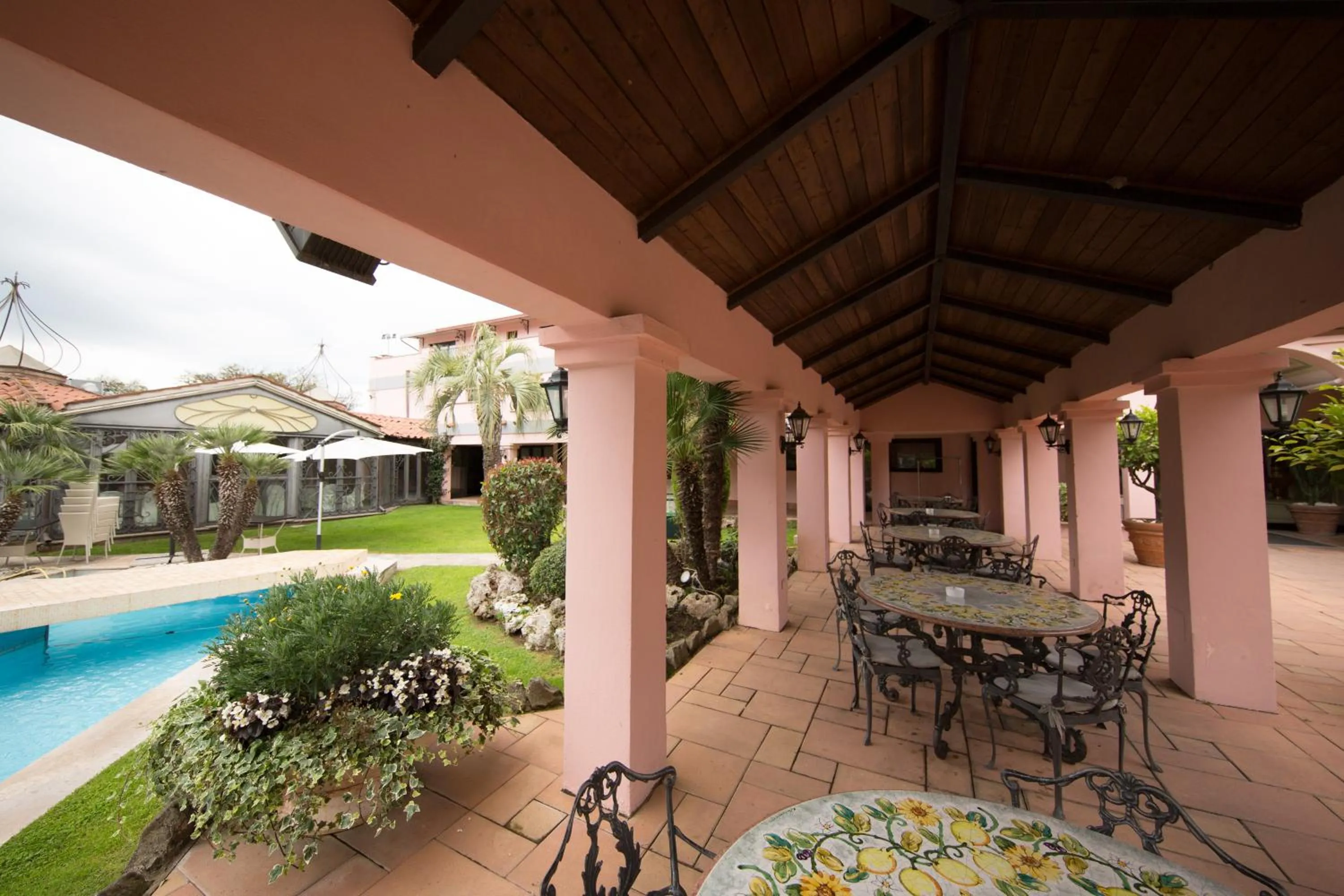 Garden view in Mancini Park Hotel