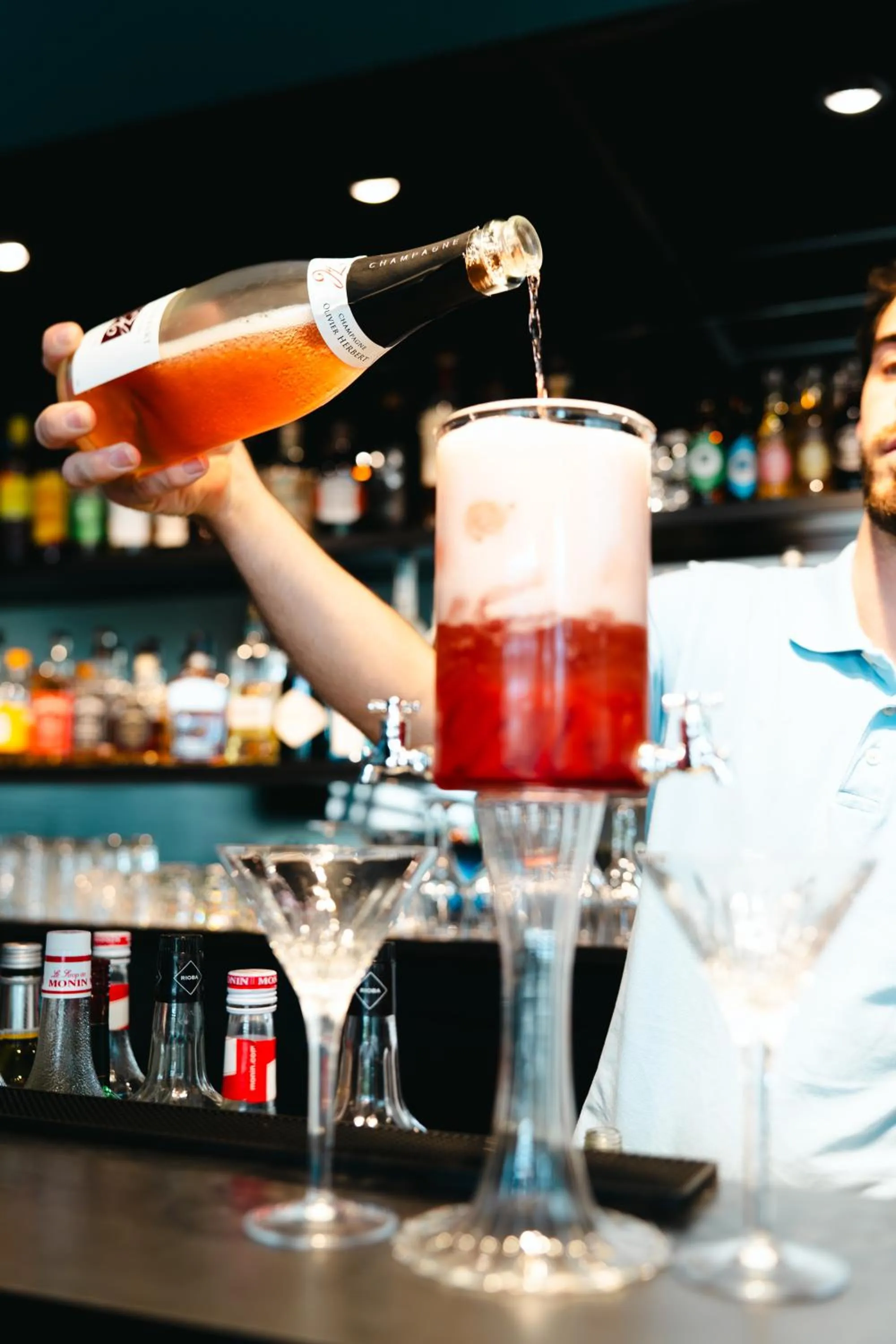 Lounge or bar in Hôtel Akena Reims Bezannes