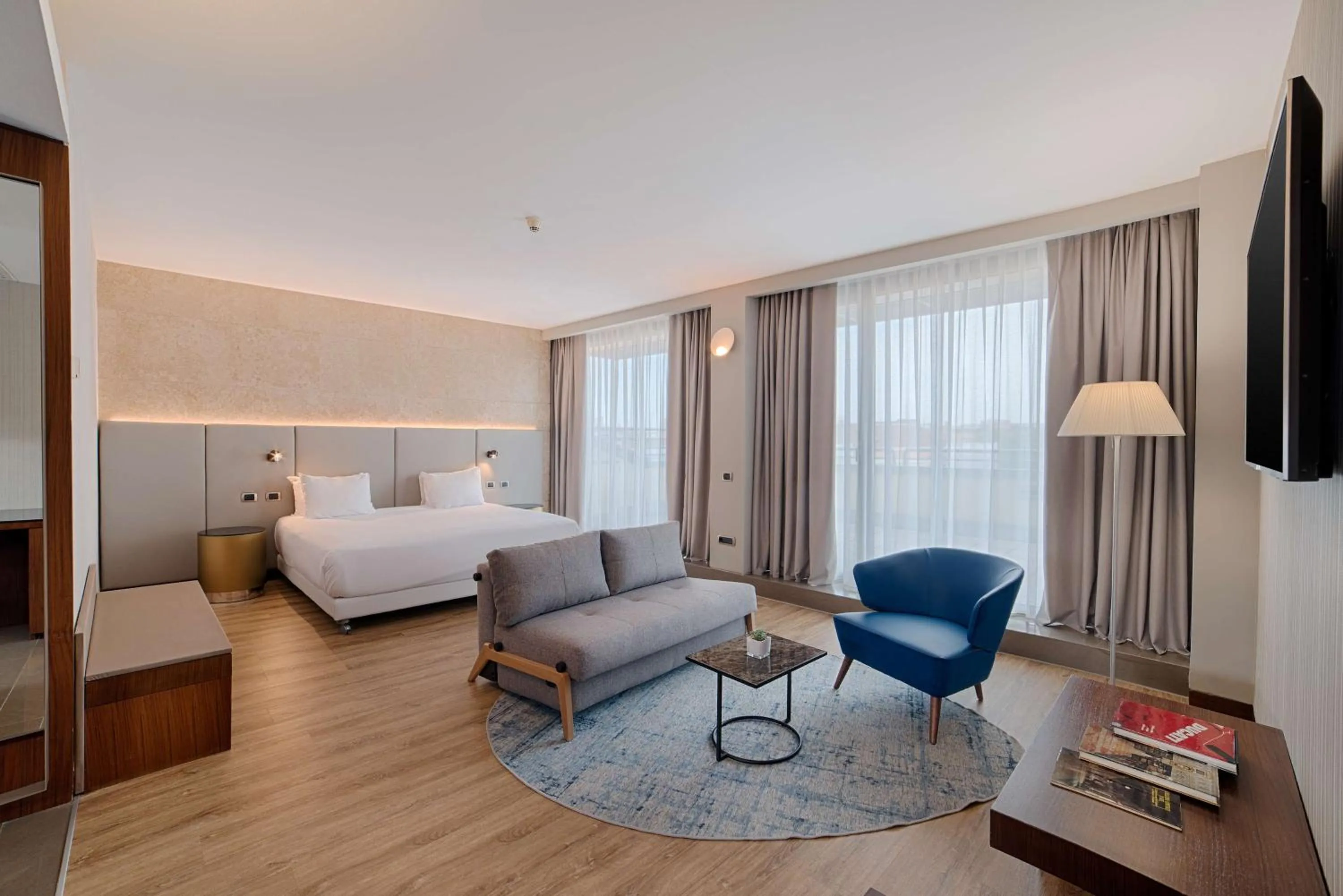 Photo of the whole room, Bed in NH Bologna De La Gare