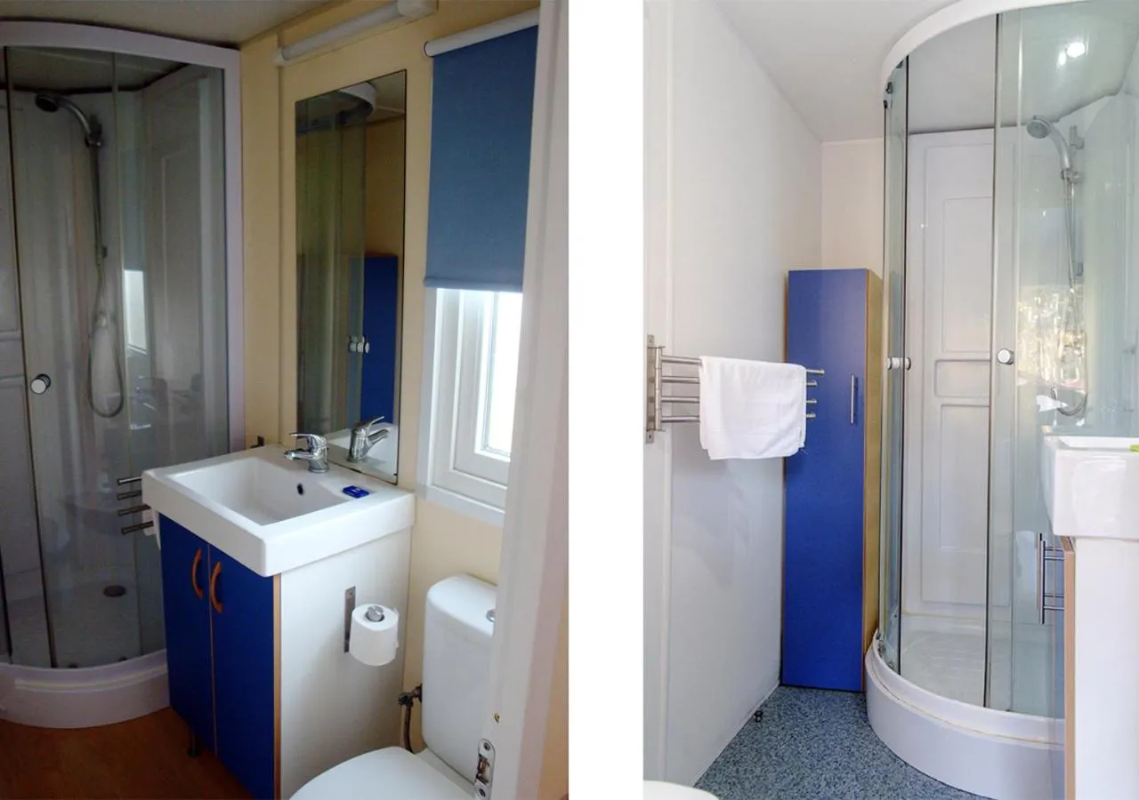 Shower in Parque De Campismo Orbitur Gala