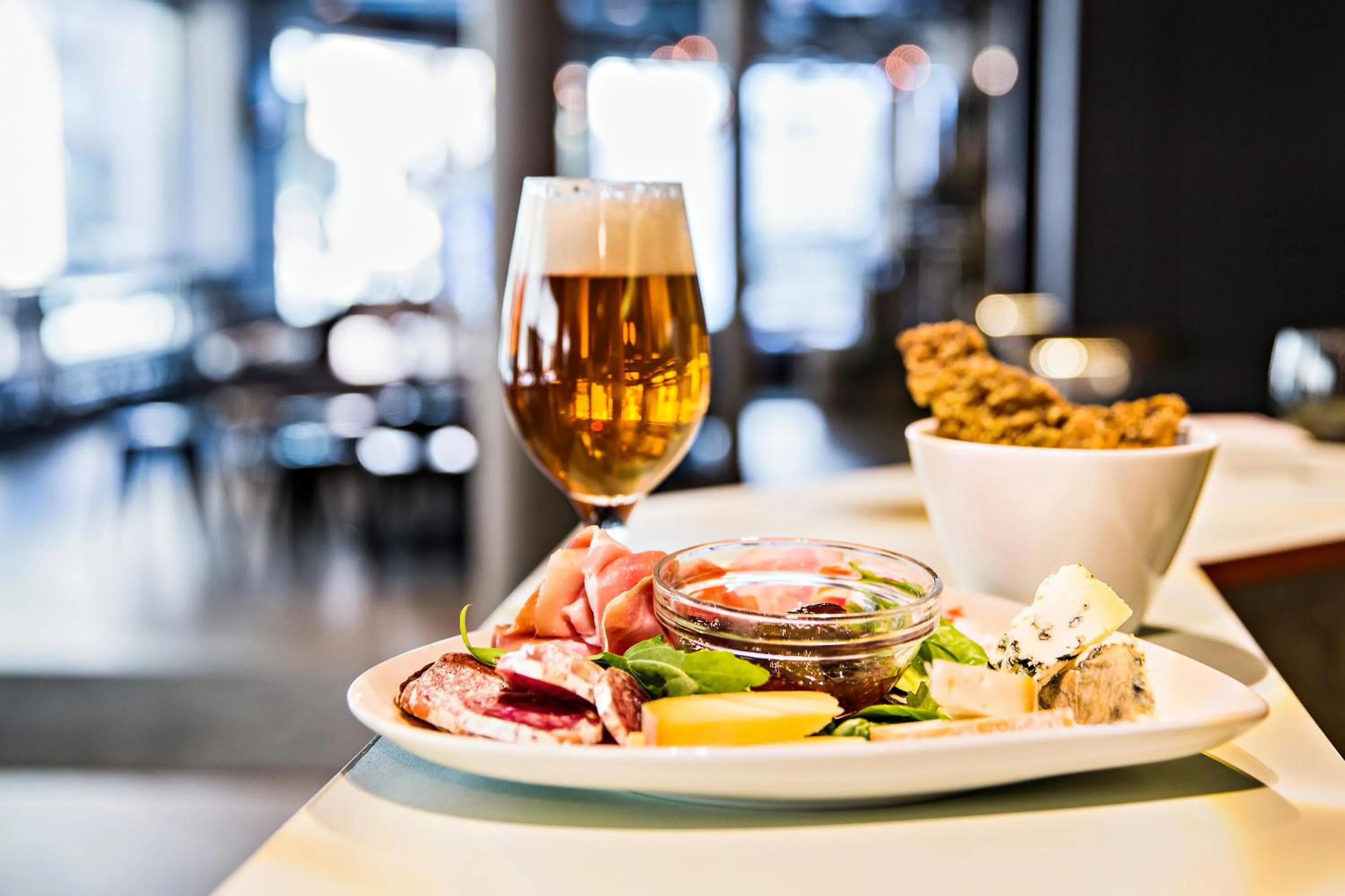 Food and drinks in Comfort Hotel City