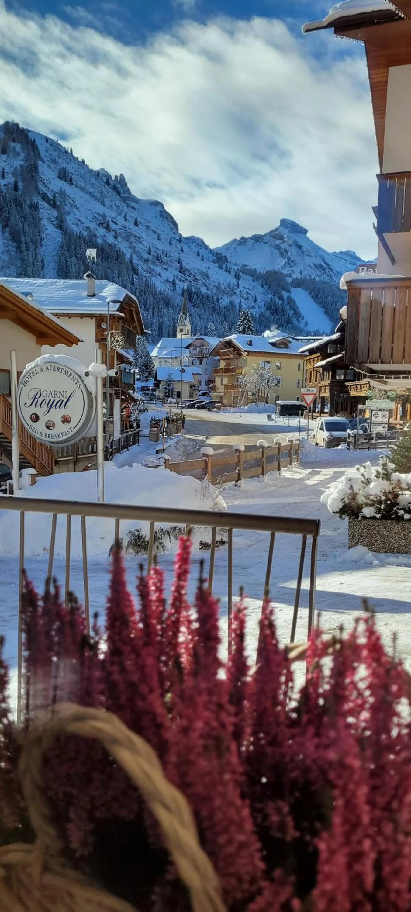 Property logo or sign in Hotel Garni Royal