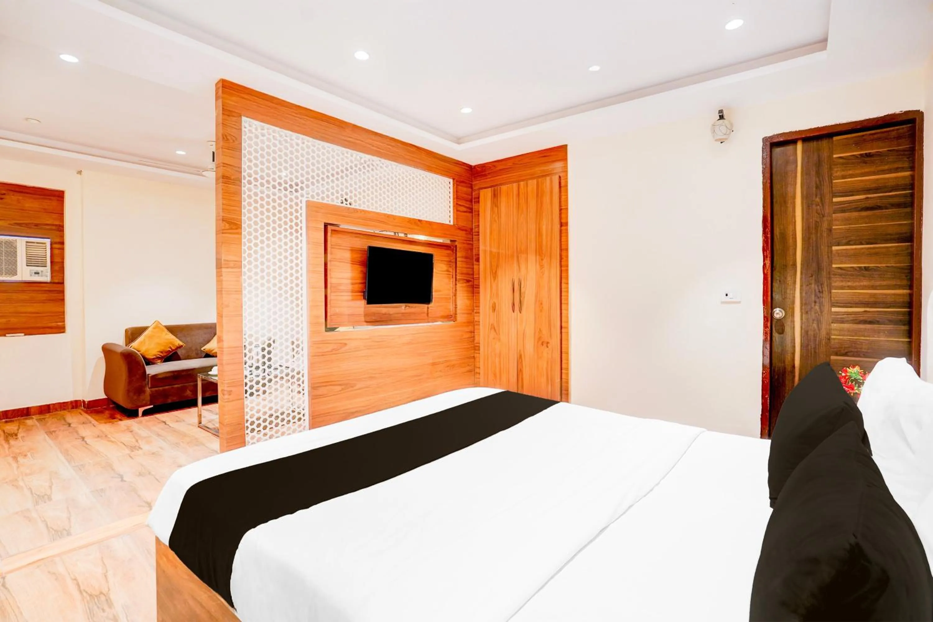 Bedroom, Bed in Pinaki Hotels & Resorts
