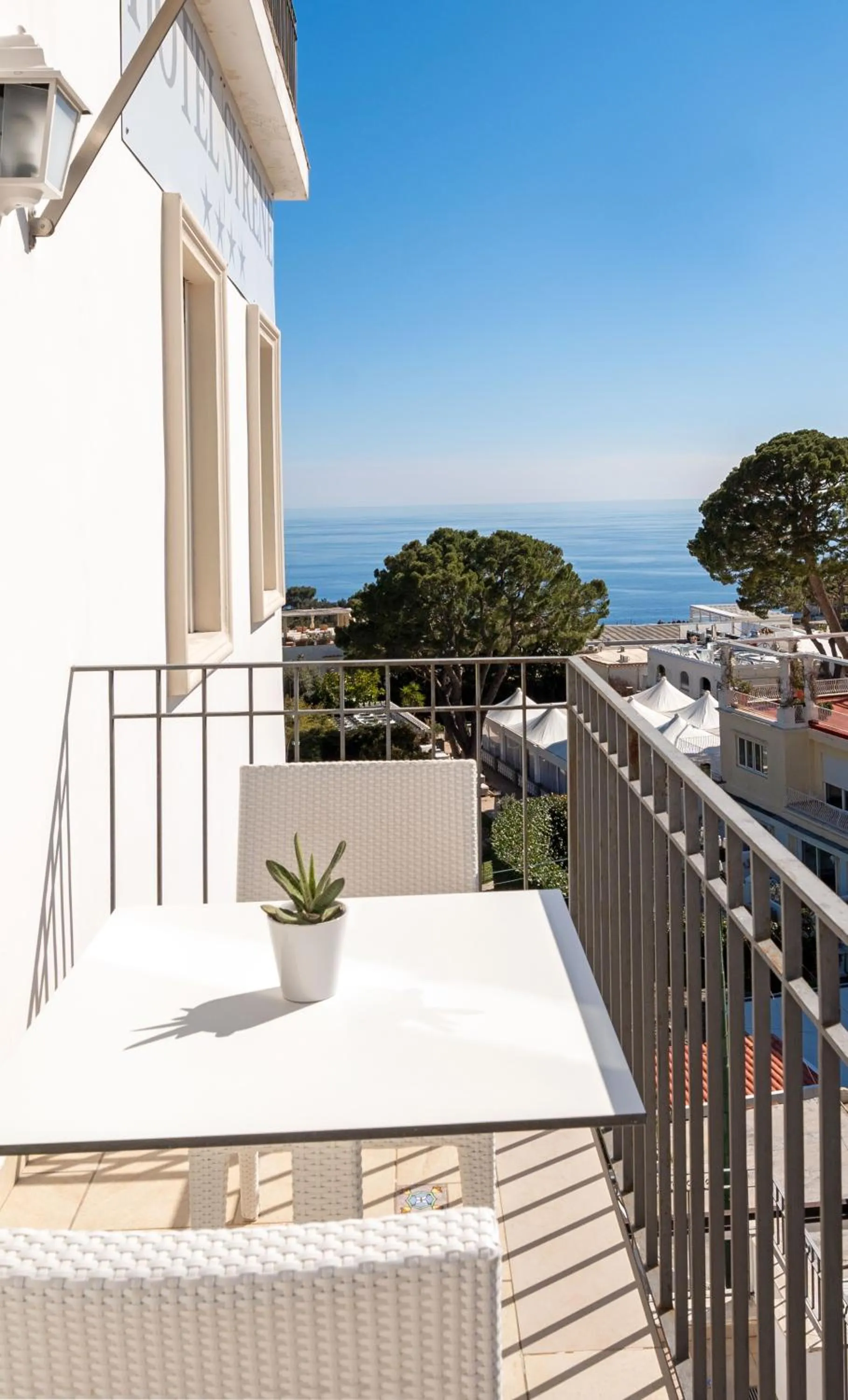 Property building in Hotel Syrene