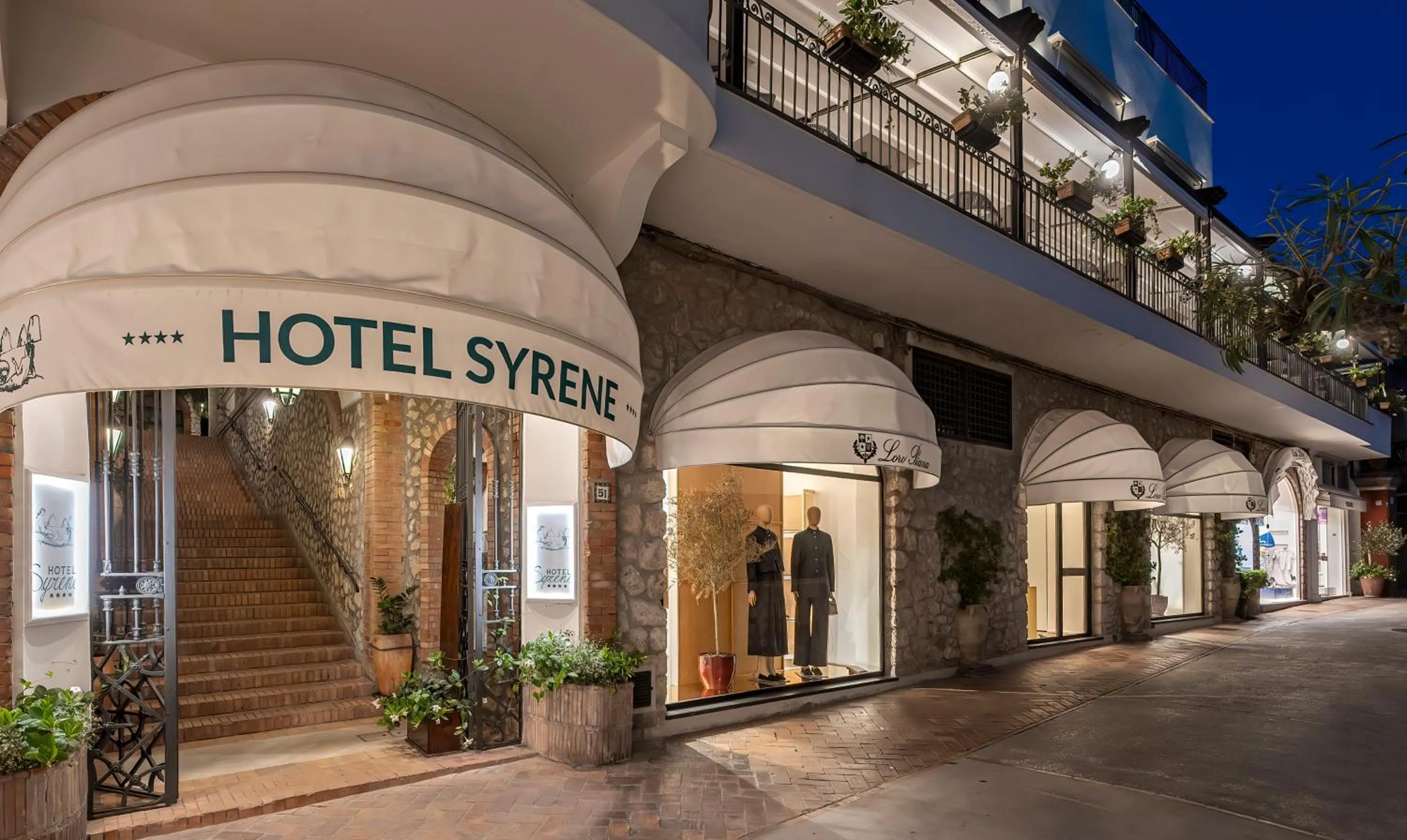 Facade/entrance in Hotel Syrene