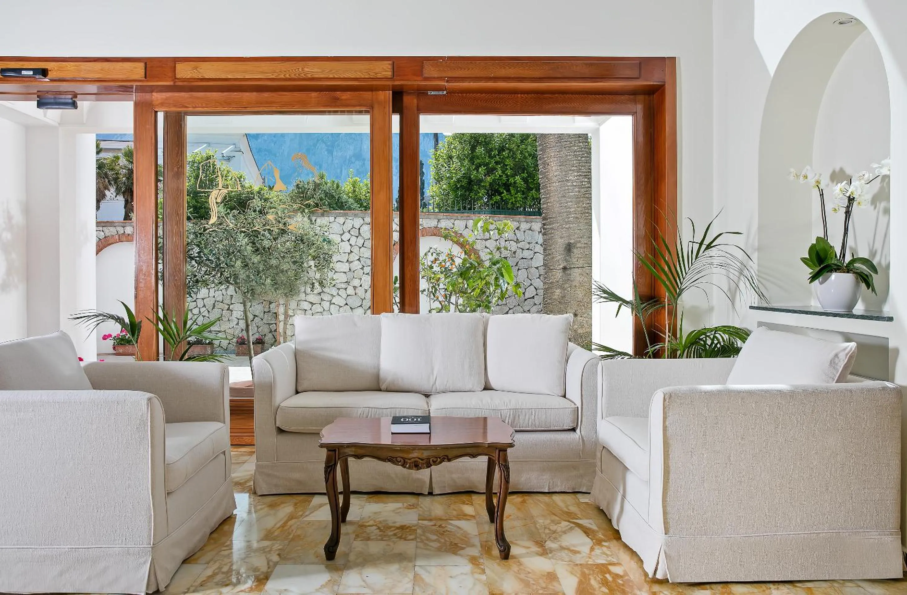 Lobby or reception in Hotel Syrene