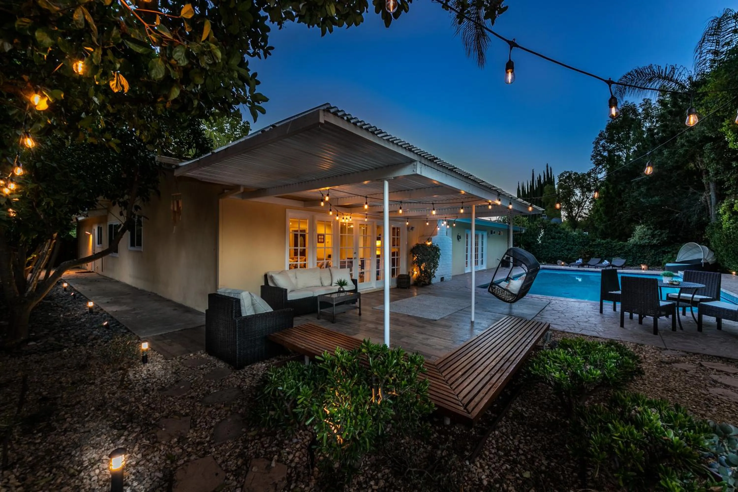 Villa Sausalito - Newly Designed 4BR HOUSE & POOL by Topanga