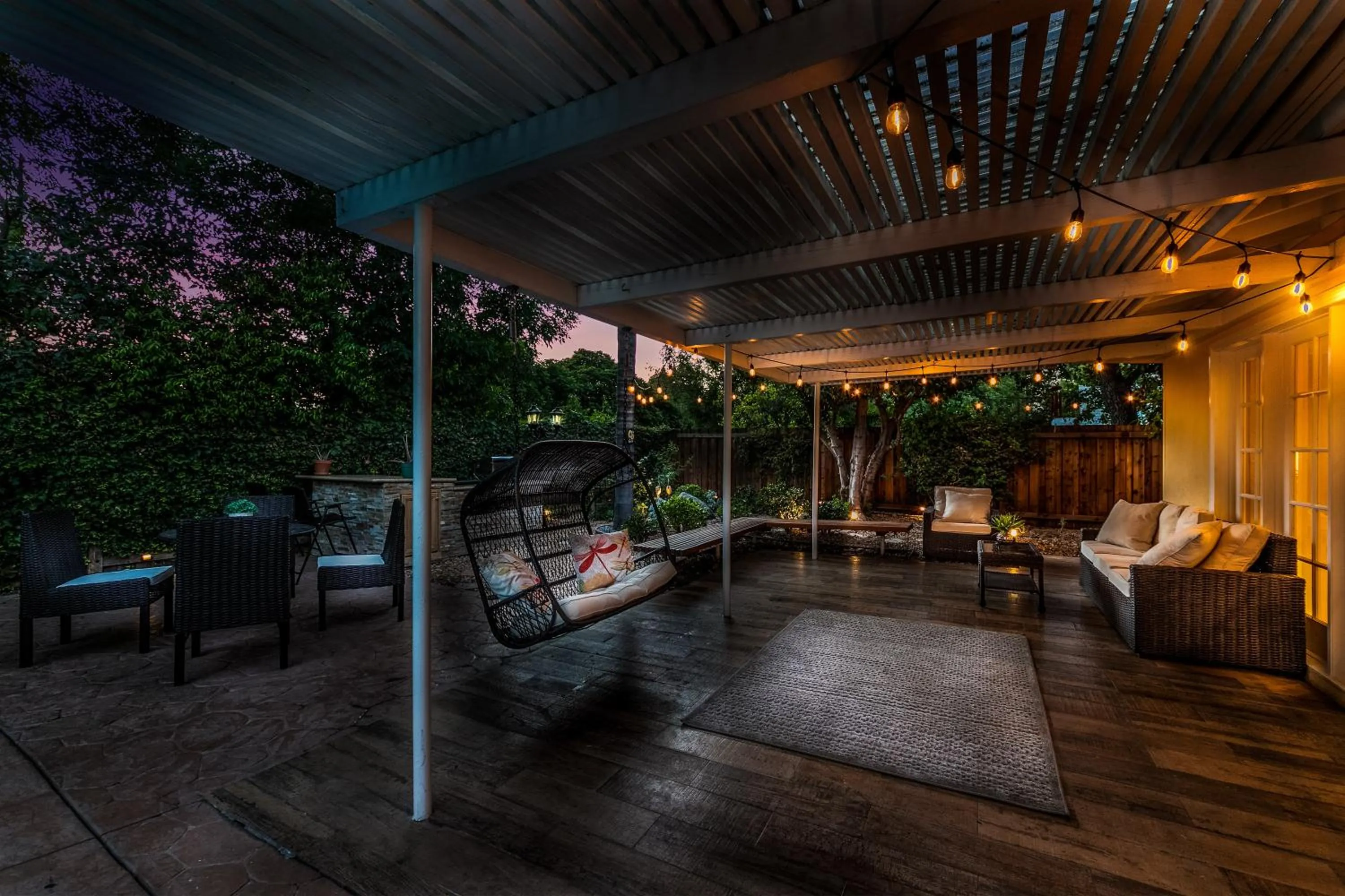 Villa Sausalito - Newly Designed 4BR HOUSE & POOL by Topanga