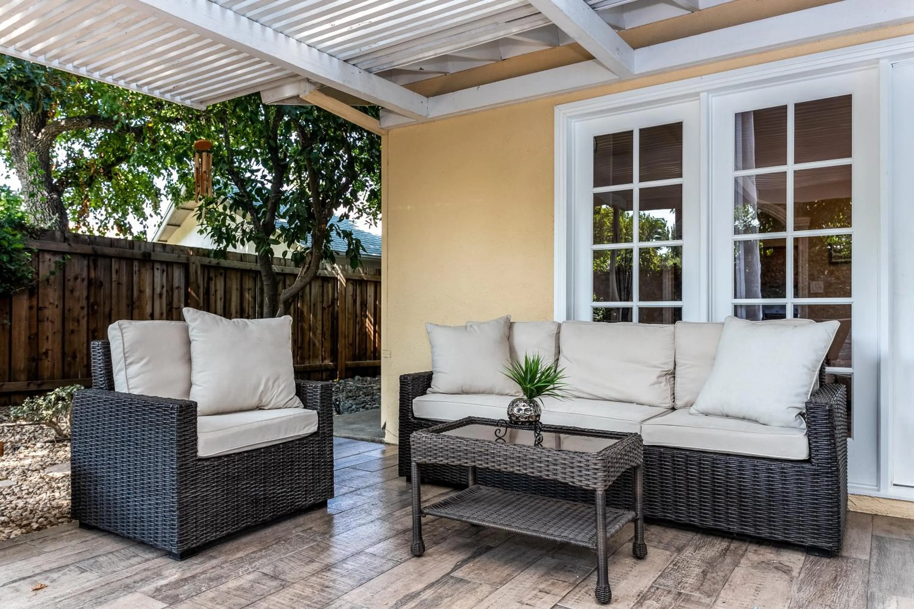 Villa Sausalito - Newly Designed 4BR HOUSE & POOL by Topanga