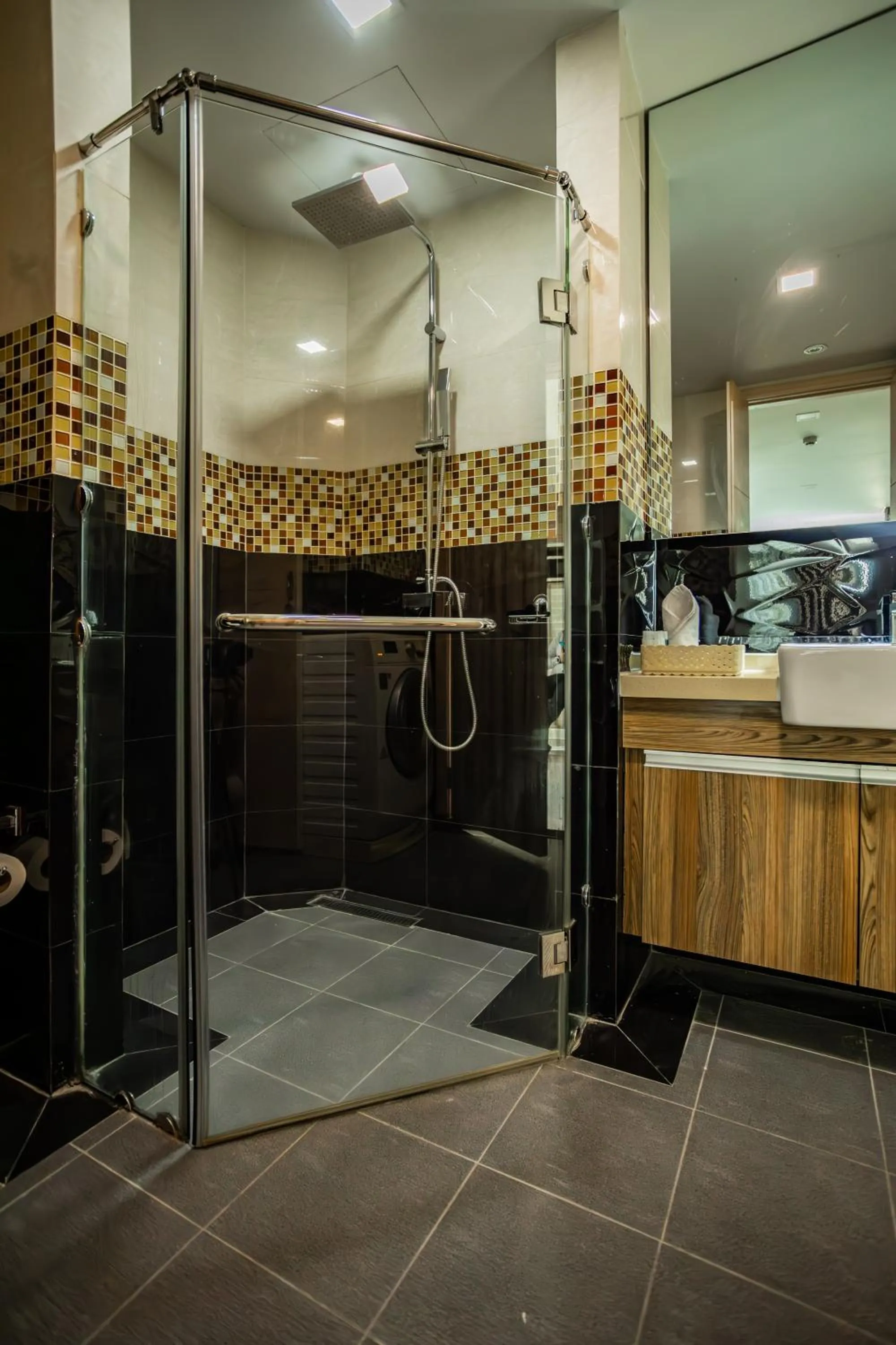 Shower in Ramada by Wyndham Bangkok Ten Ekamai Residences
