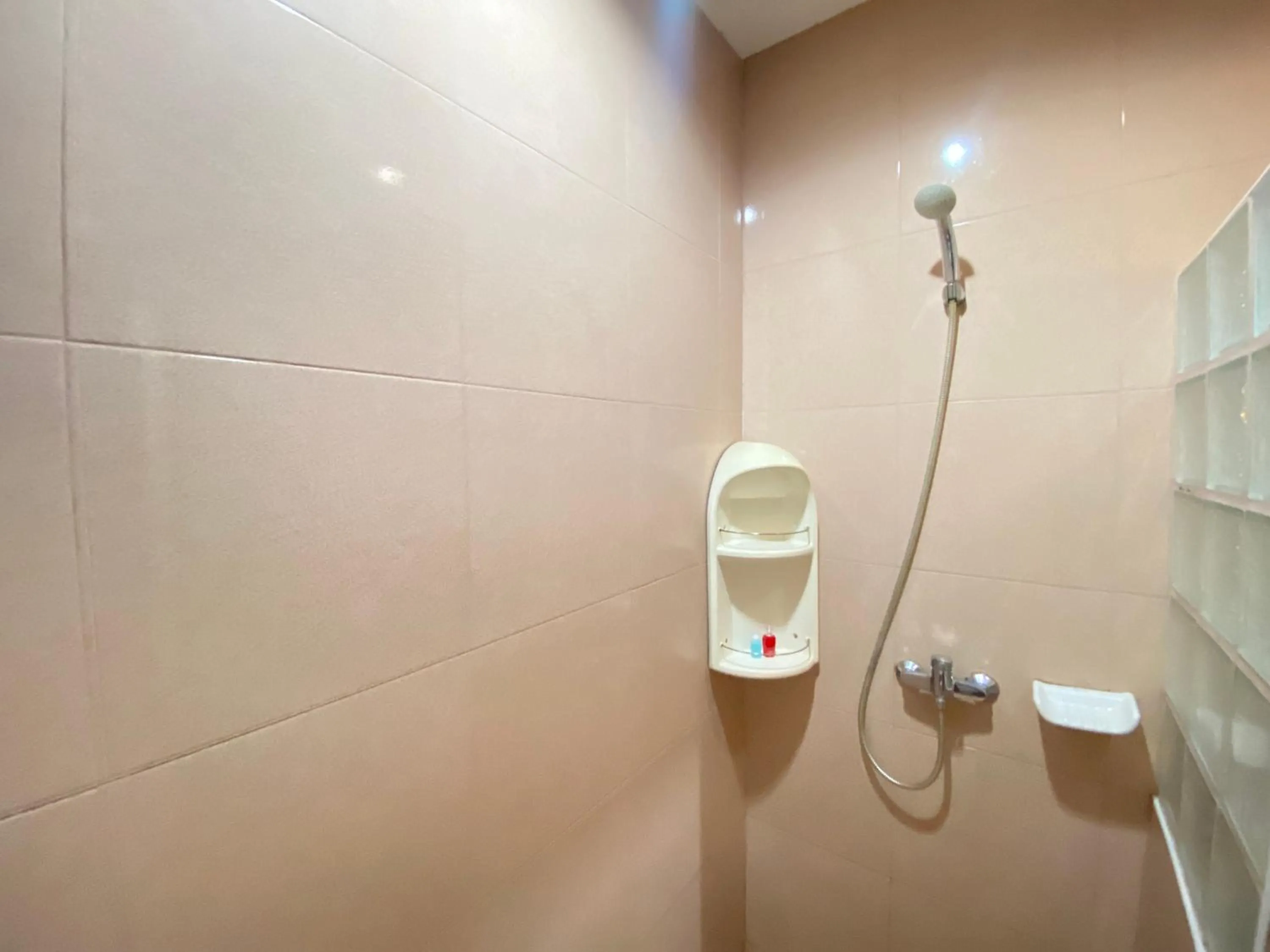Shower in Nanai 2 Residence Patong Phuket