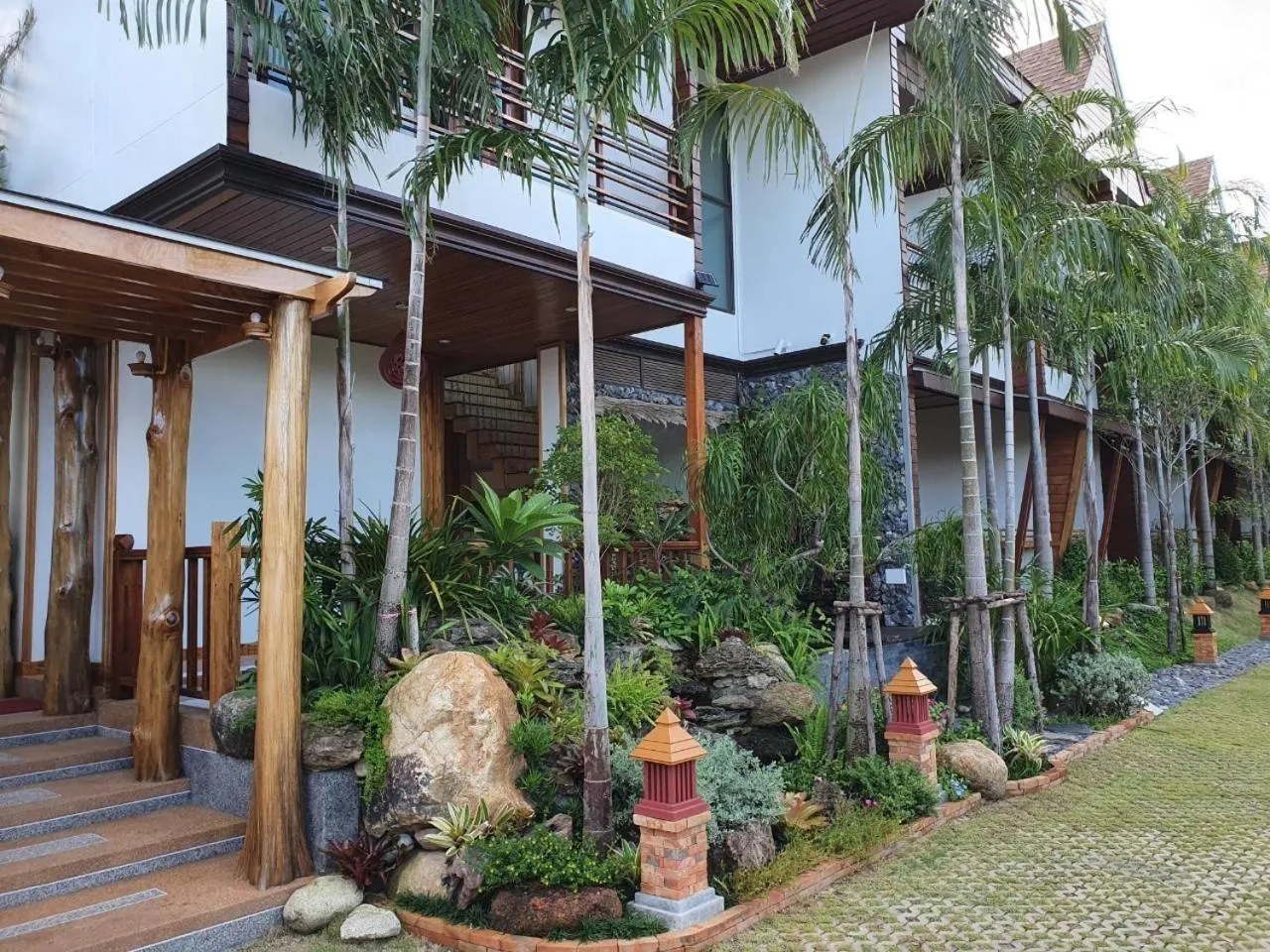 Facade/entrance in Merry Spa & Resort