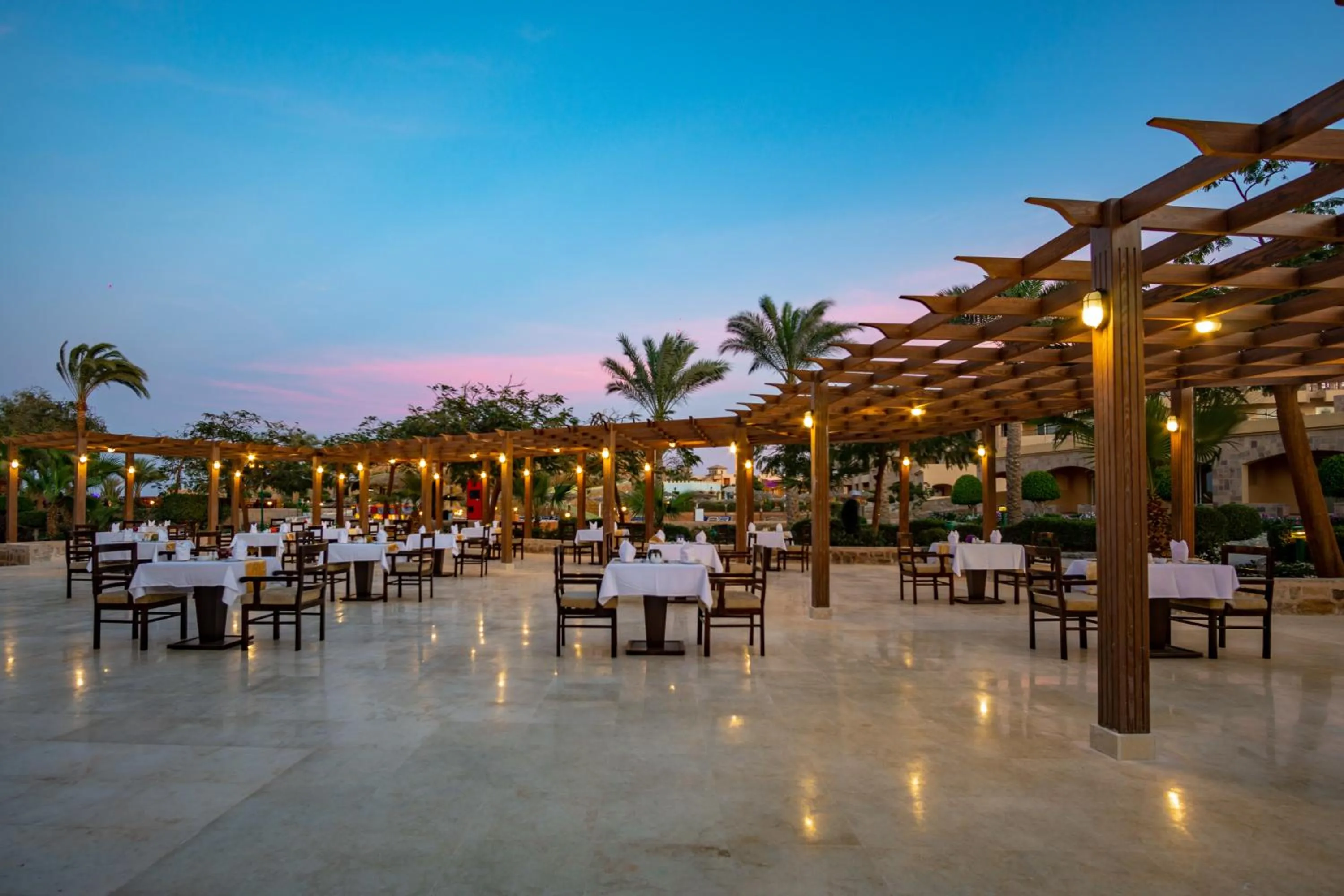 Restaurant/places to eat in Utopia Beach Club
