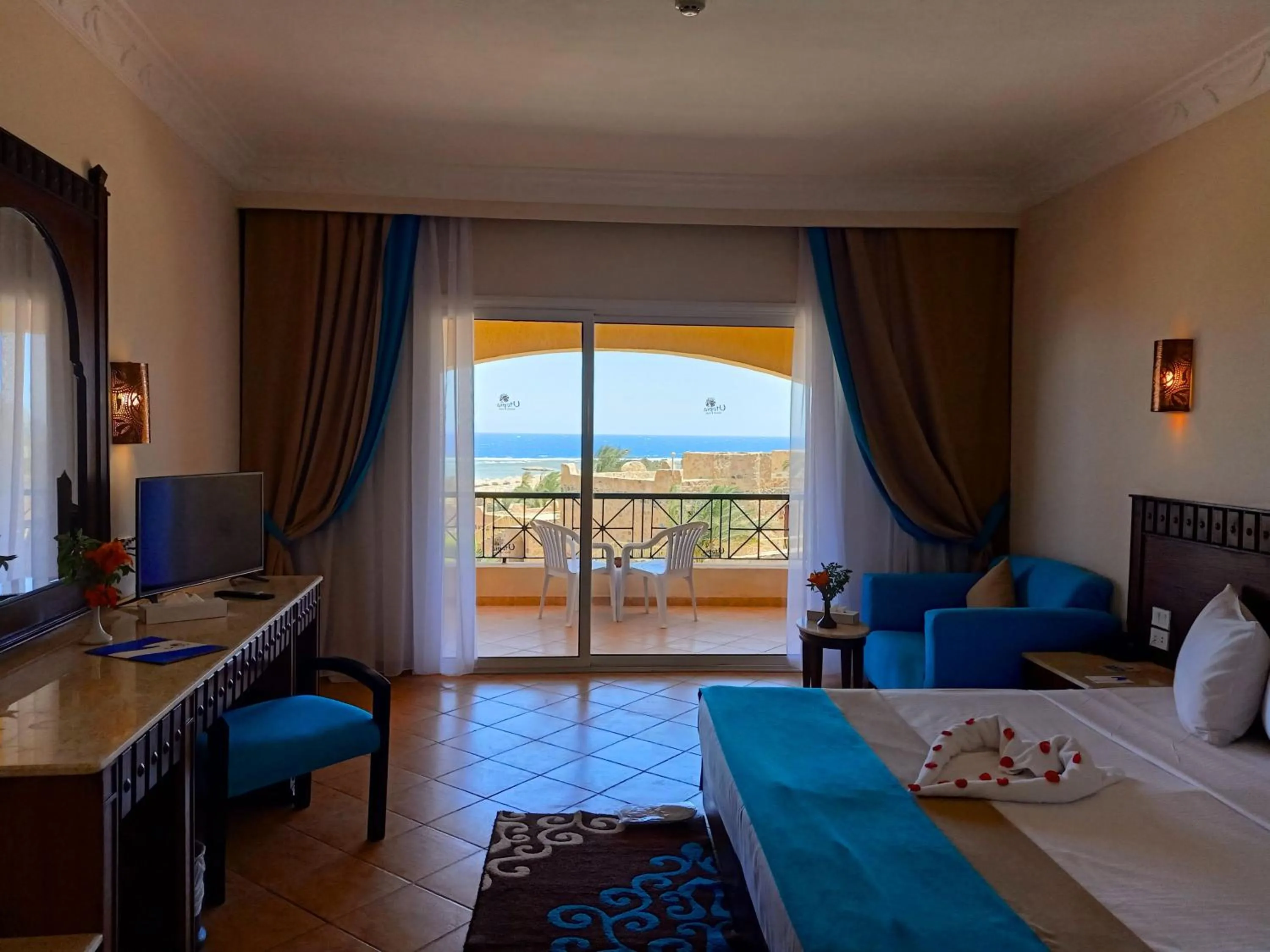 Bedroom, Bed in Utopia Beach Club