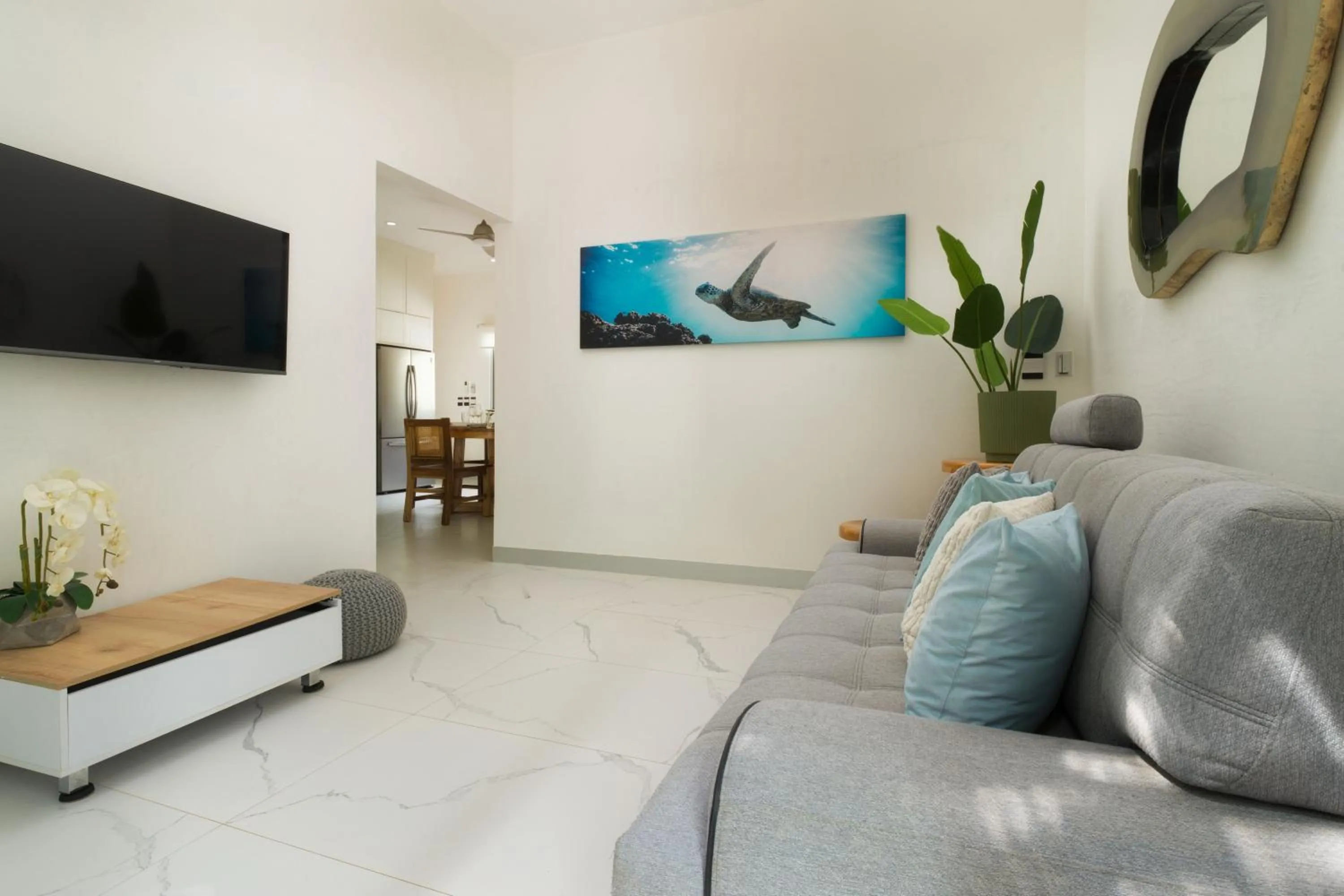 TV and multimedia in Tamarindo Bay Boutique Hotel, Apartments & Suites
