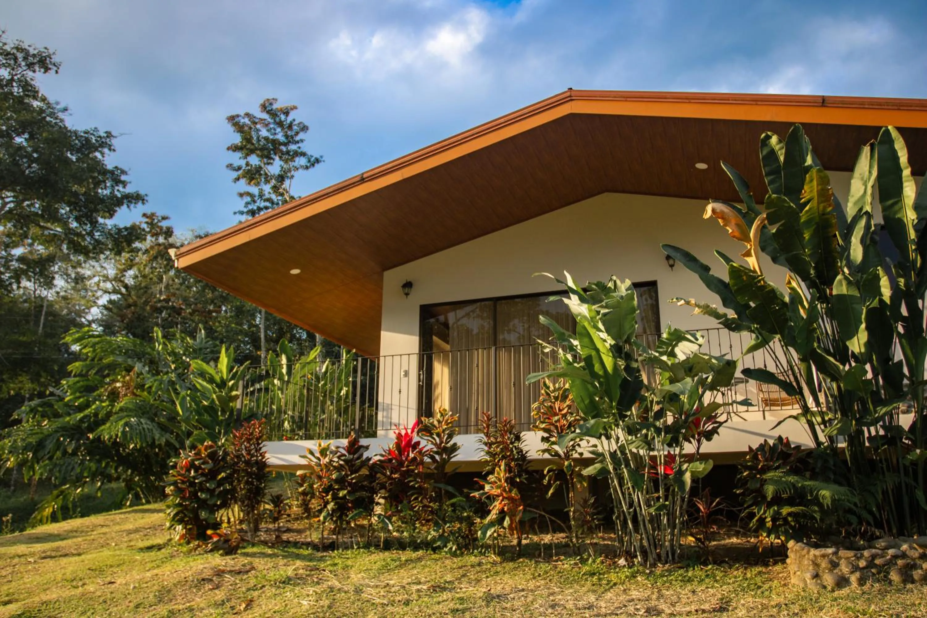Garden in Miradas Arenal Hotel & Hotsprings