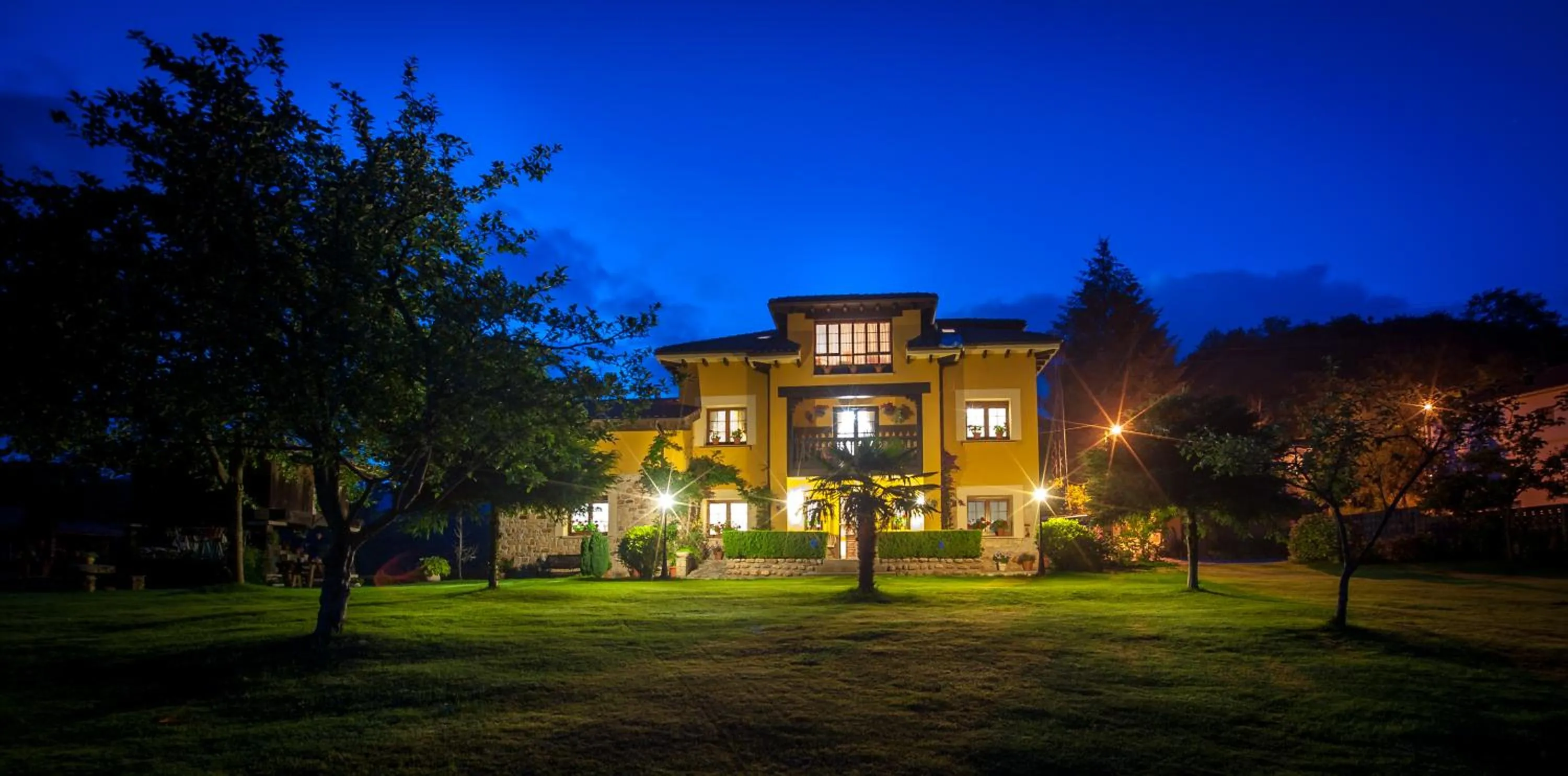 Property building in Casa de Aldea Riosol