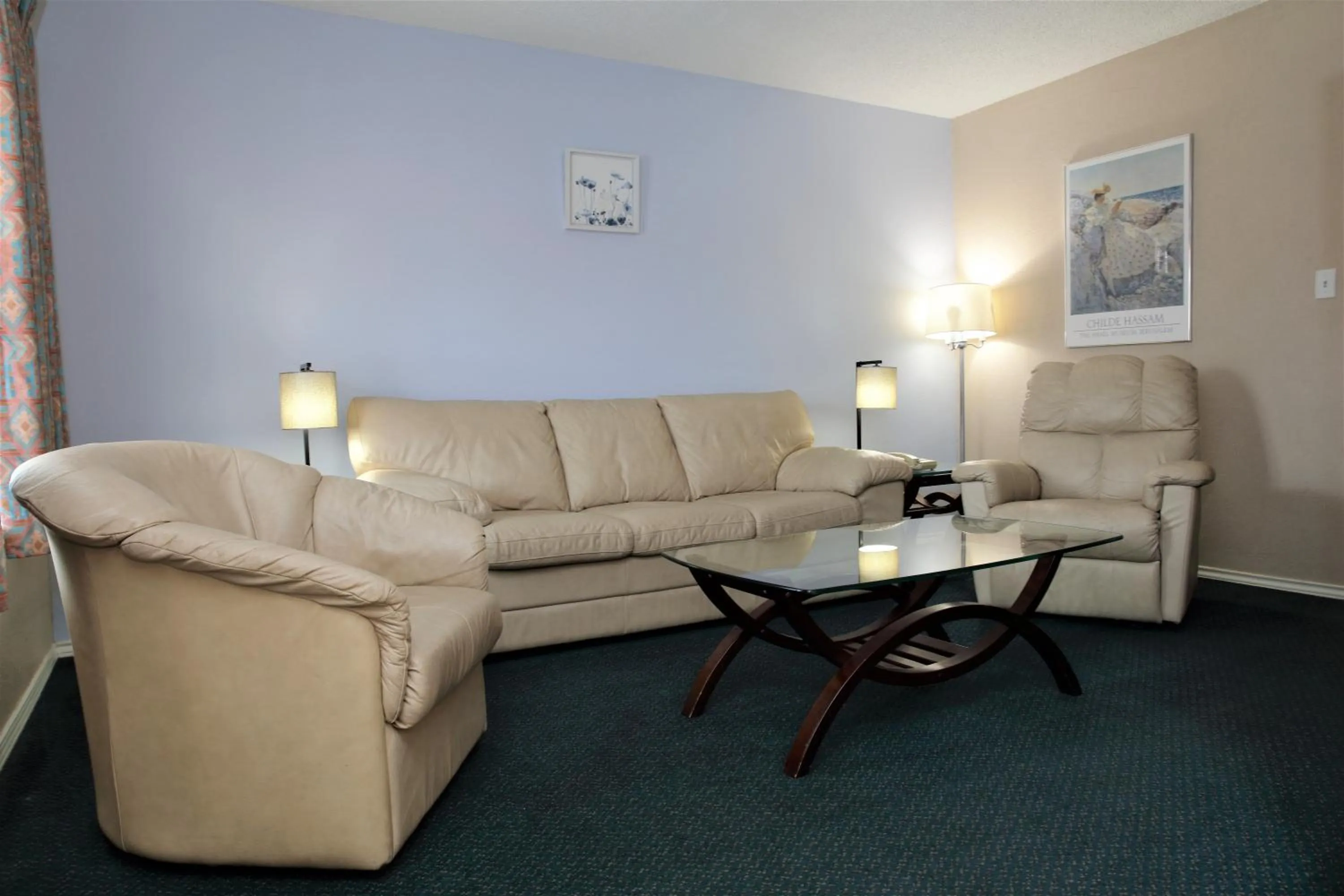 Living room in Victoria Palms Inn and Suites
