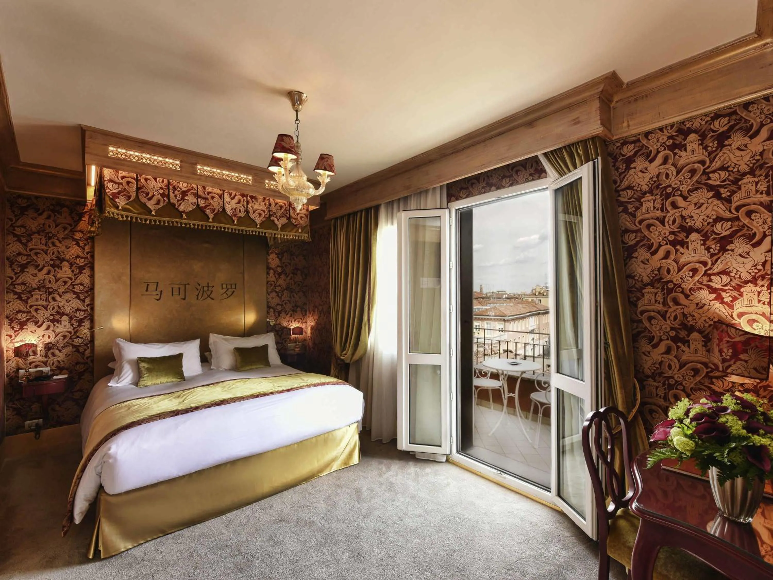 Bedroom, Bed in Papadopoli Hotel Venezia - MGallery Collection