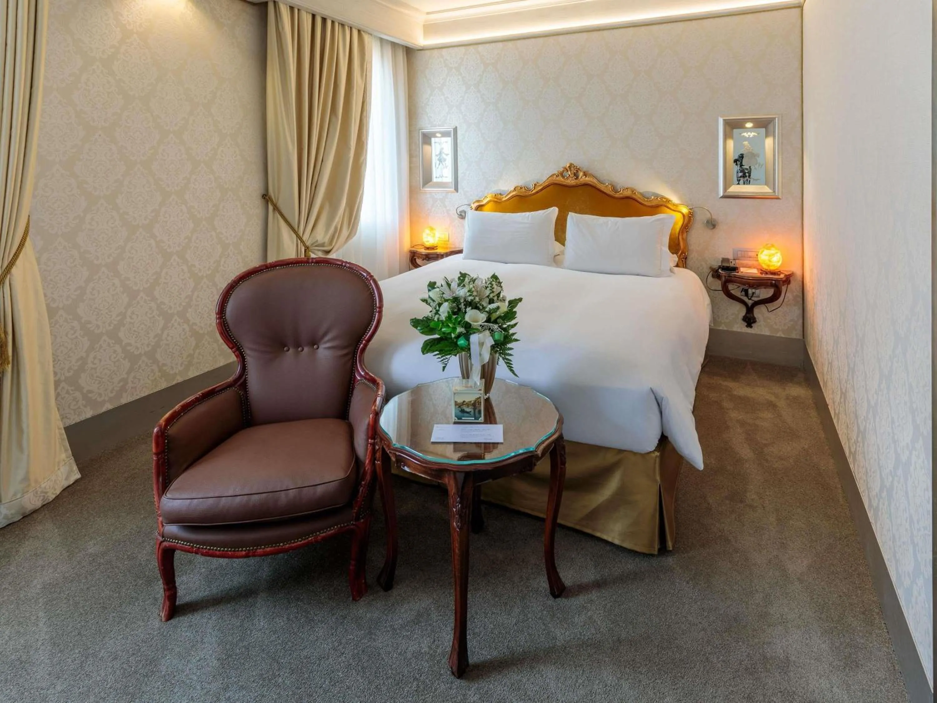 Bedroom in Papadopoli Hotel Venezia - MGallery Collection