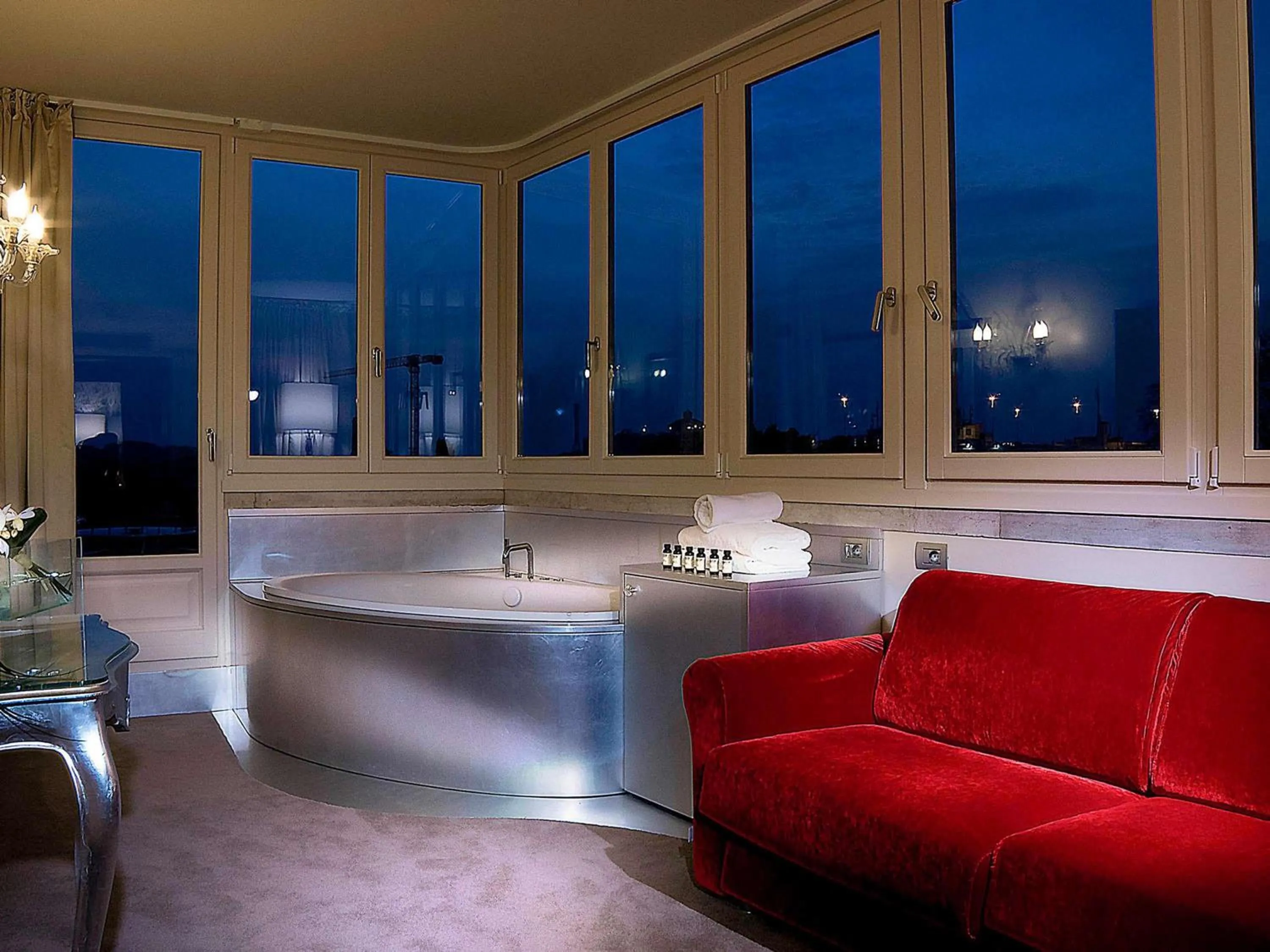 Bedroom in Papadopoli Hotel Venezia - MGallery Collection