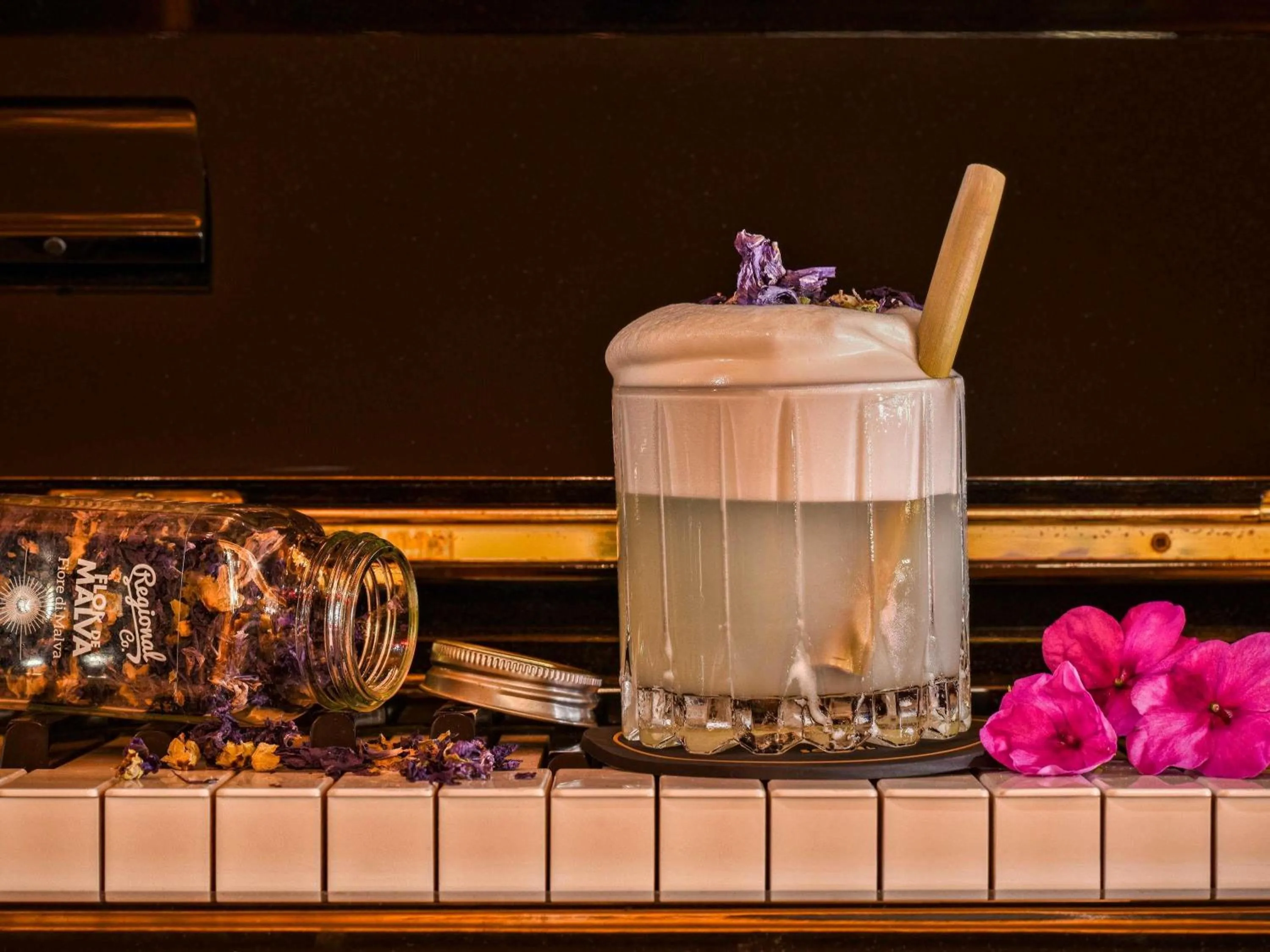 Lounge or bar in Papadopoli Hotel Venezia - MGallery Collection