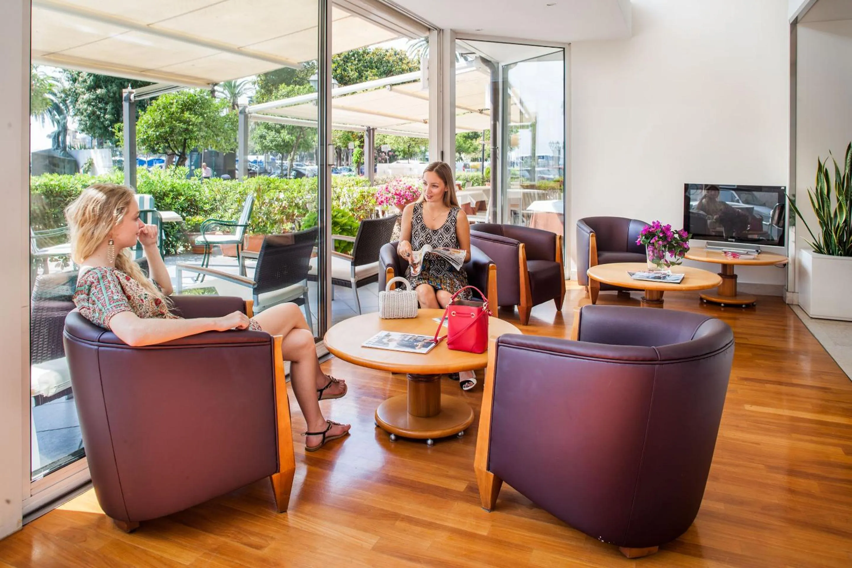 Communal lounge/ TV room in Hotel Riviera