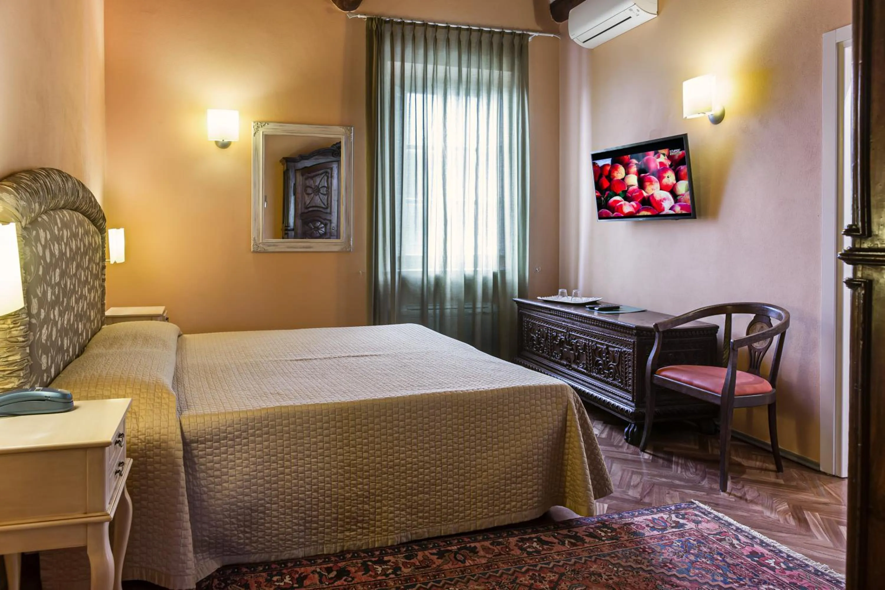 Bedroom in Hotel Villa Volpi