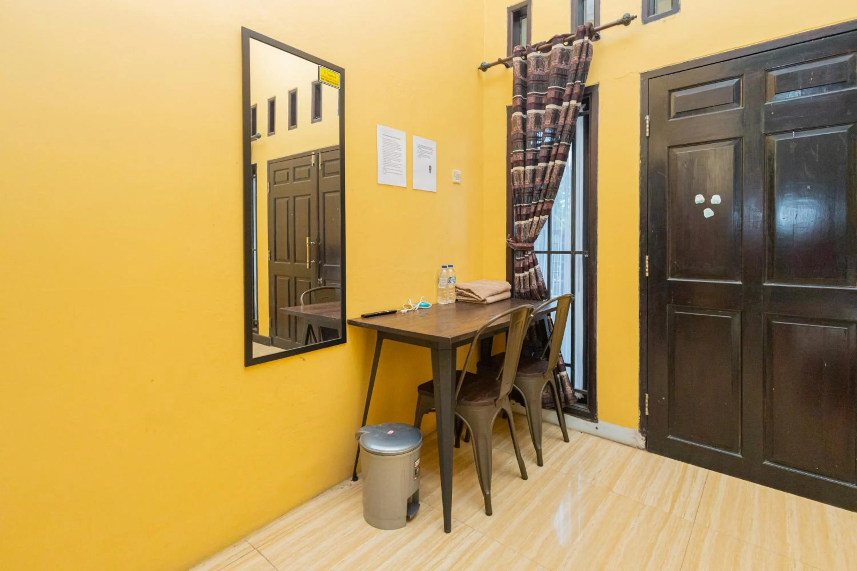 Bedroom in Boss Residence Serang Mitra RedDoorz