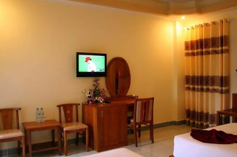 TV and multimedia, Bed in Ha Phuong Mui Ne Hotel