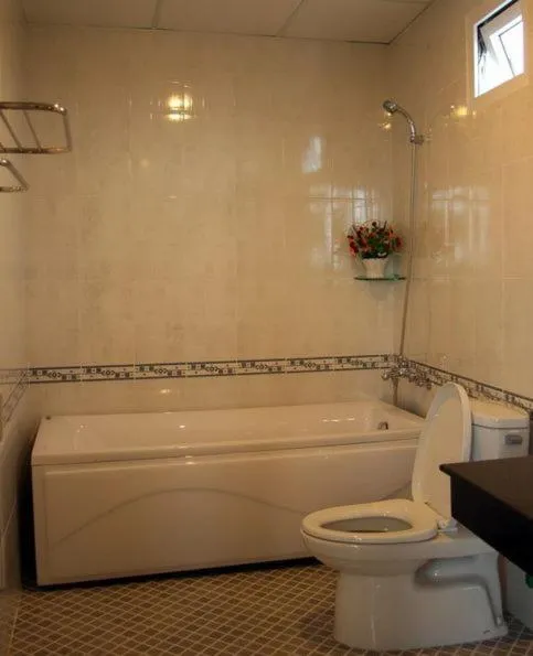 Bathroom in Ha Phuong Mui Ne Hotel