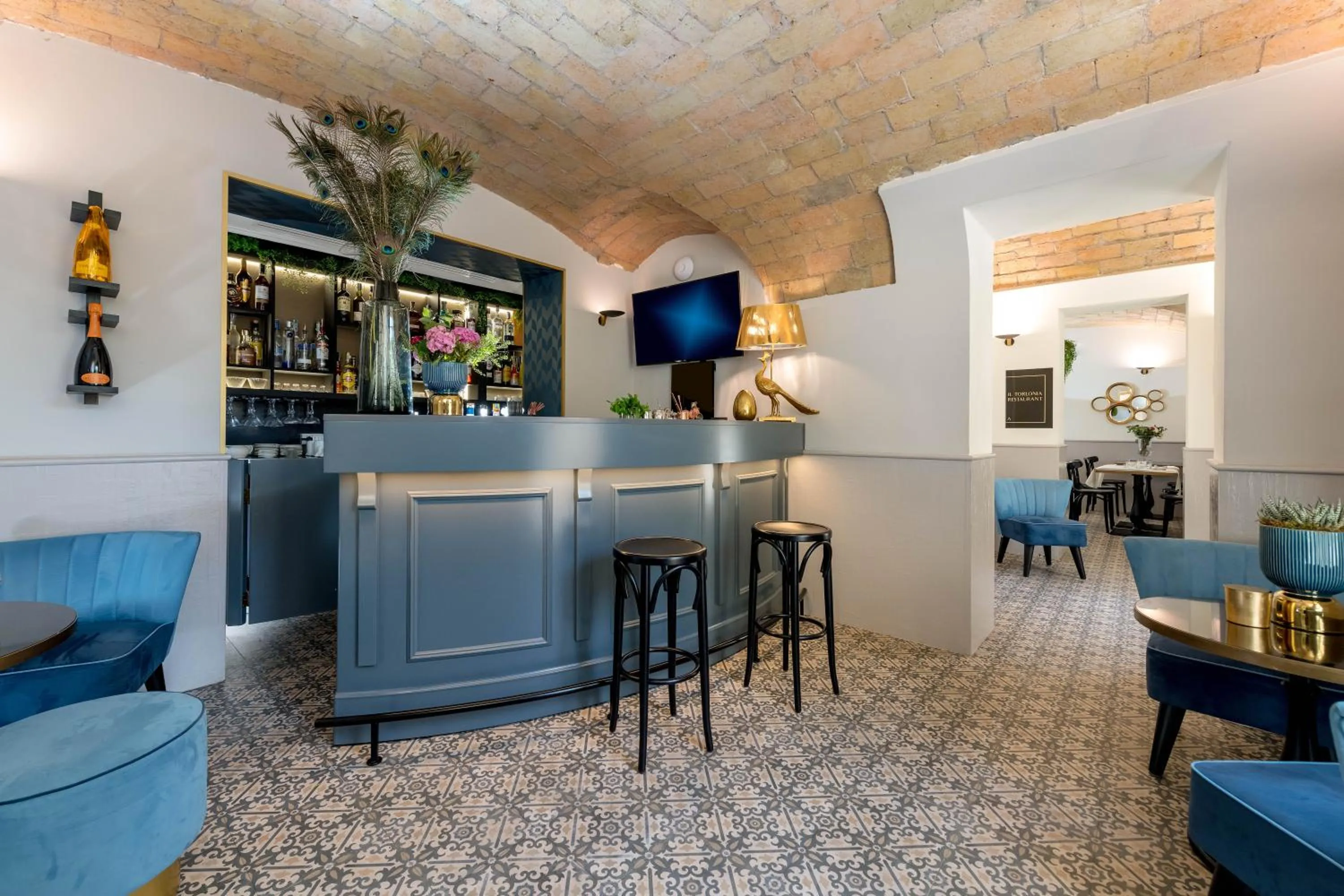 Restaurant/places to eat in Hotel La Ville Rome