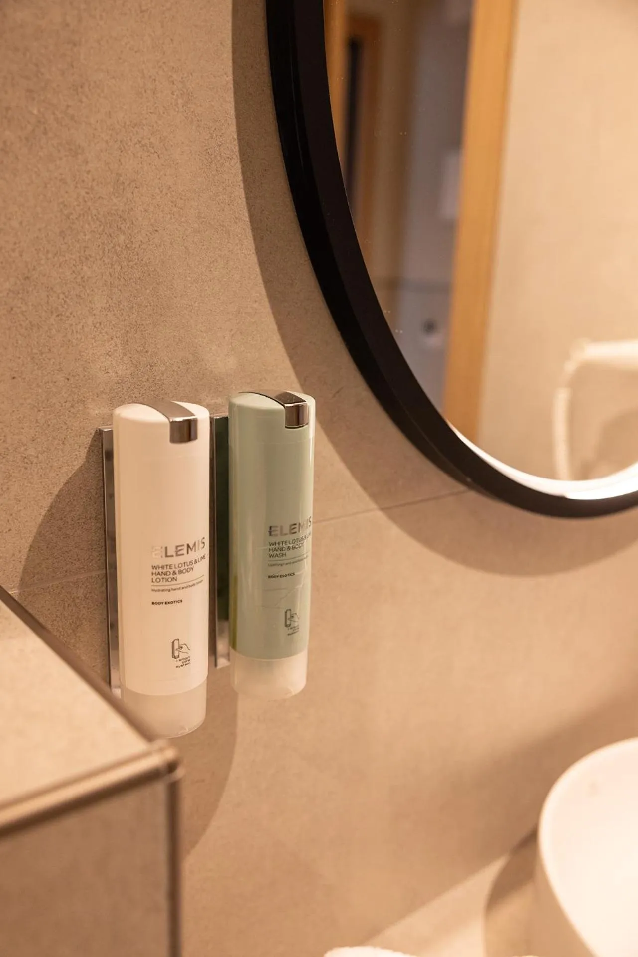 Bathroom in Hotel Leopardi