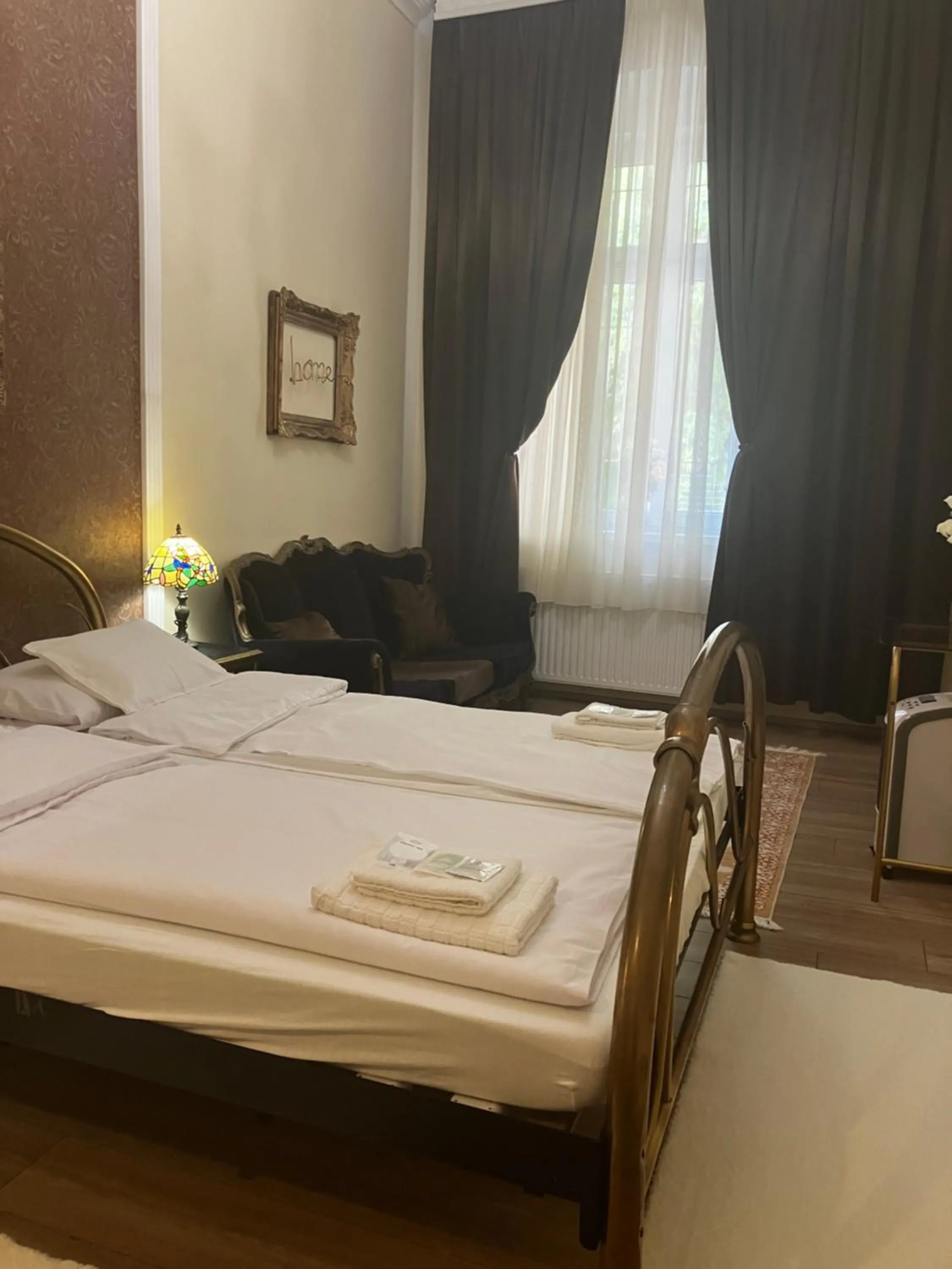 Bed in Logod Panorama Apartman