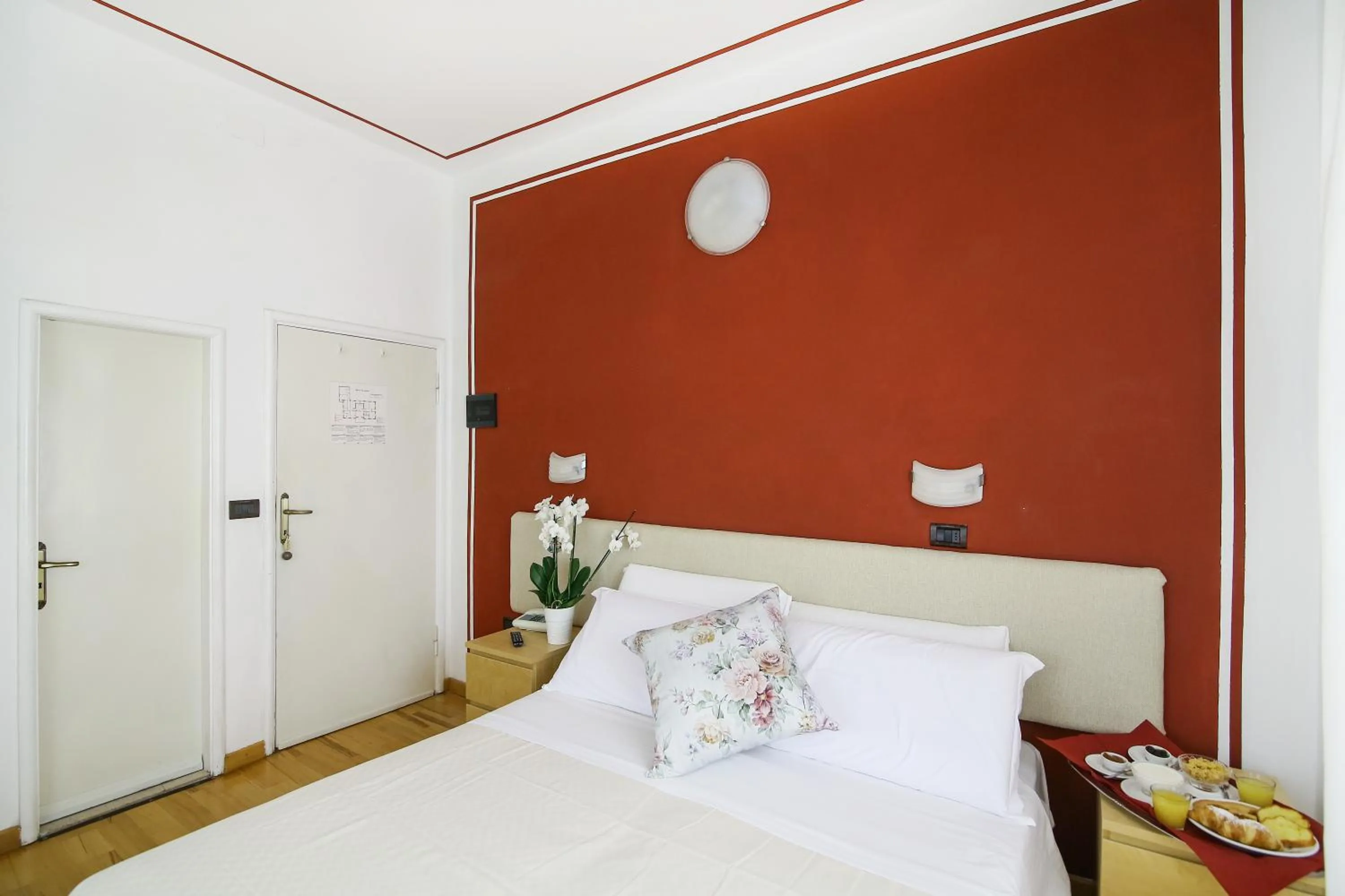 Bed in Hotel Paradiso