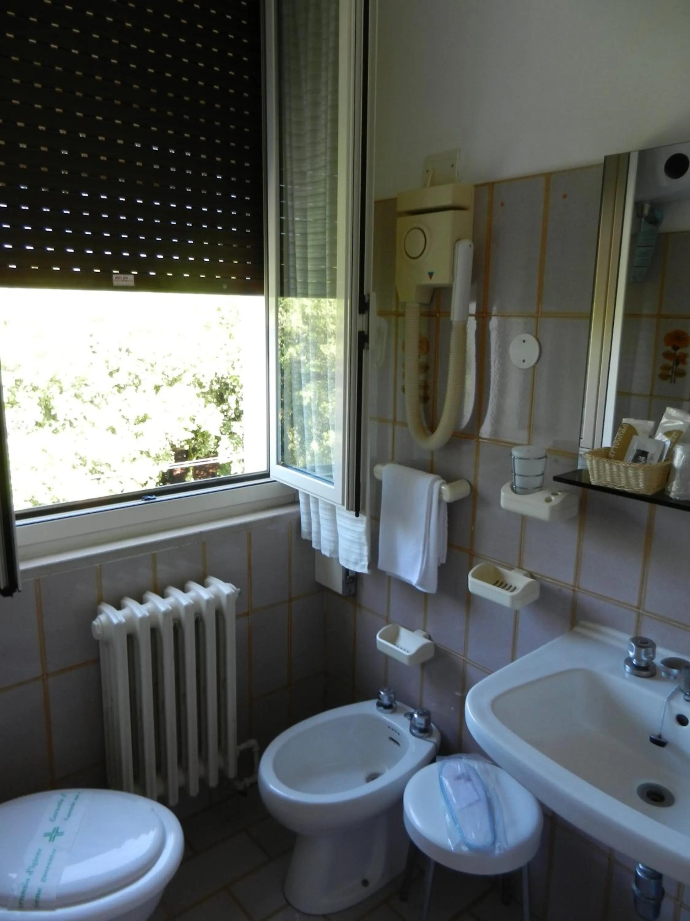 Bathroom in Hotel Paradiso