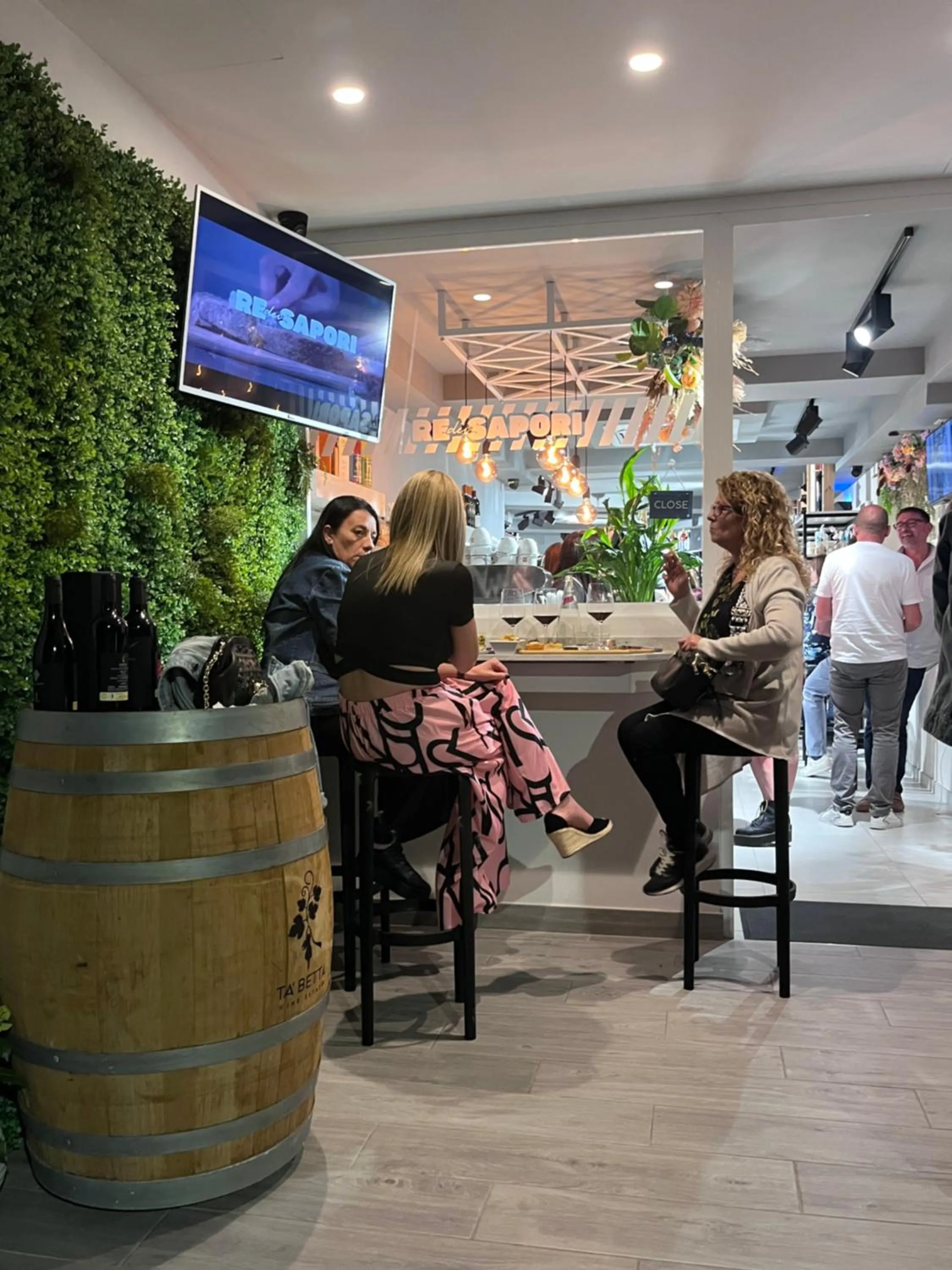 Victoria by Petit Chic