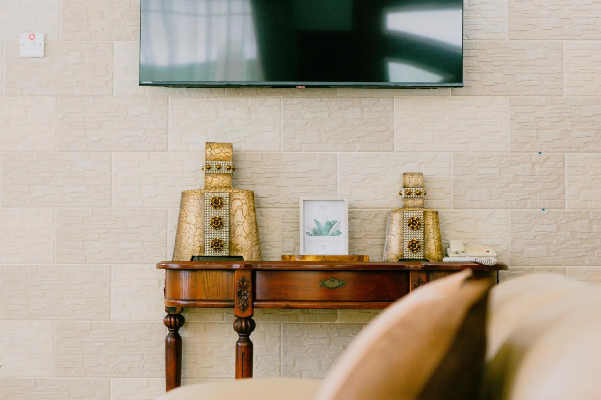 TV and multimedia in The Amariah Hotel & Apartments Mikocheni