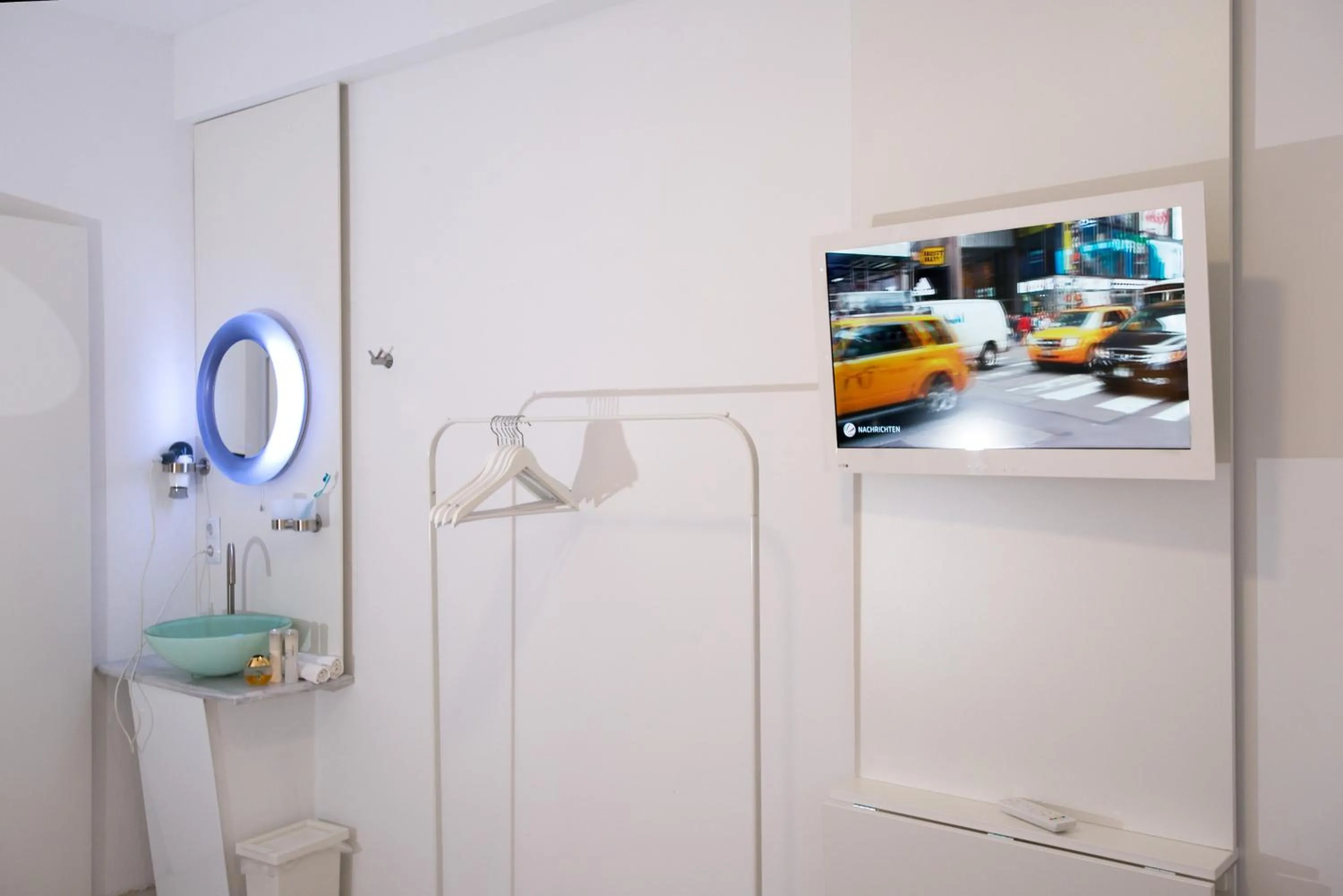 Bathroom in Business Hostel Wiesbaden ONE