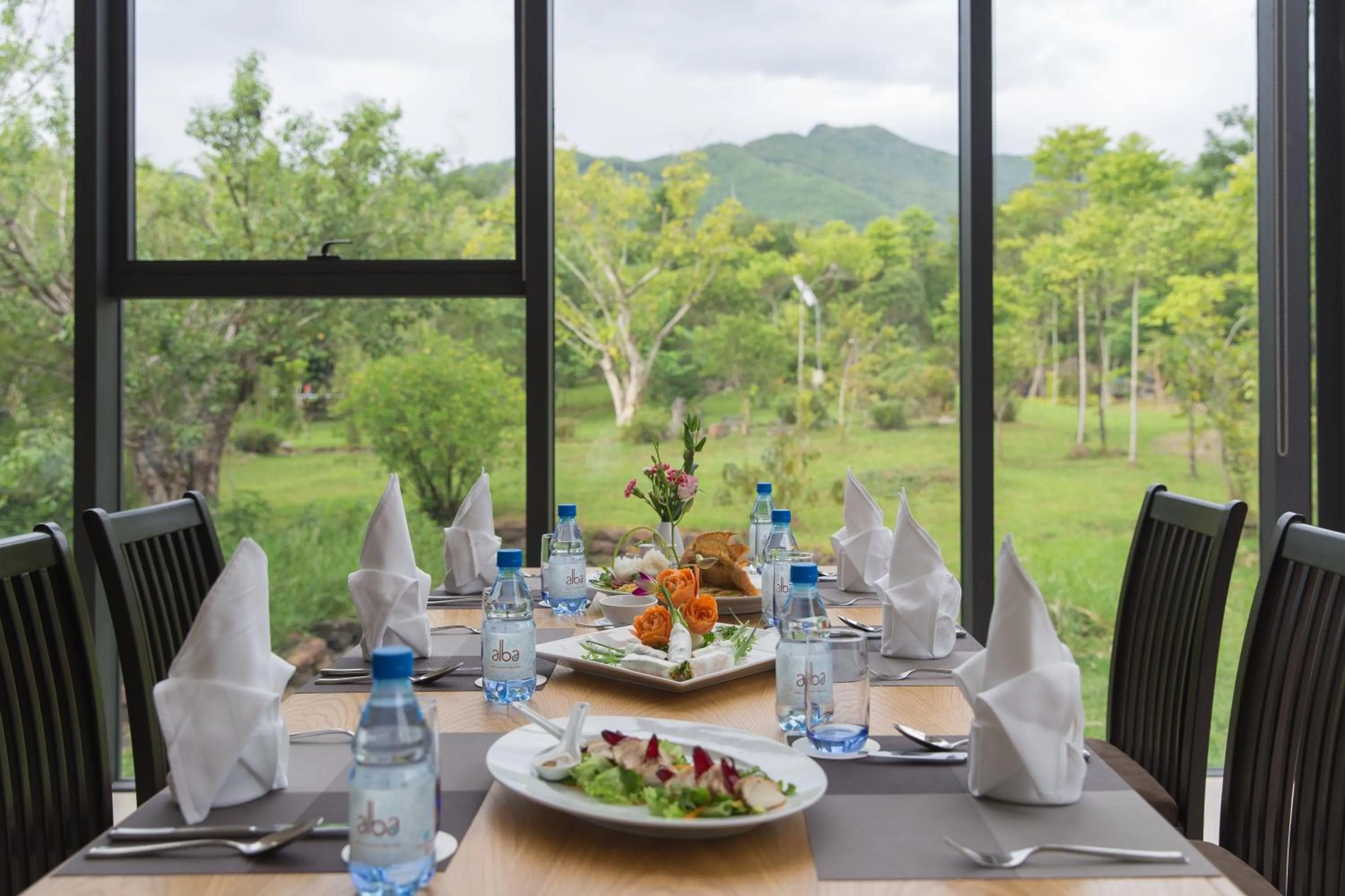 Restaurant/places to eat in Thanh Tan Hot Springs By Fusion