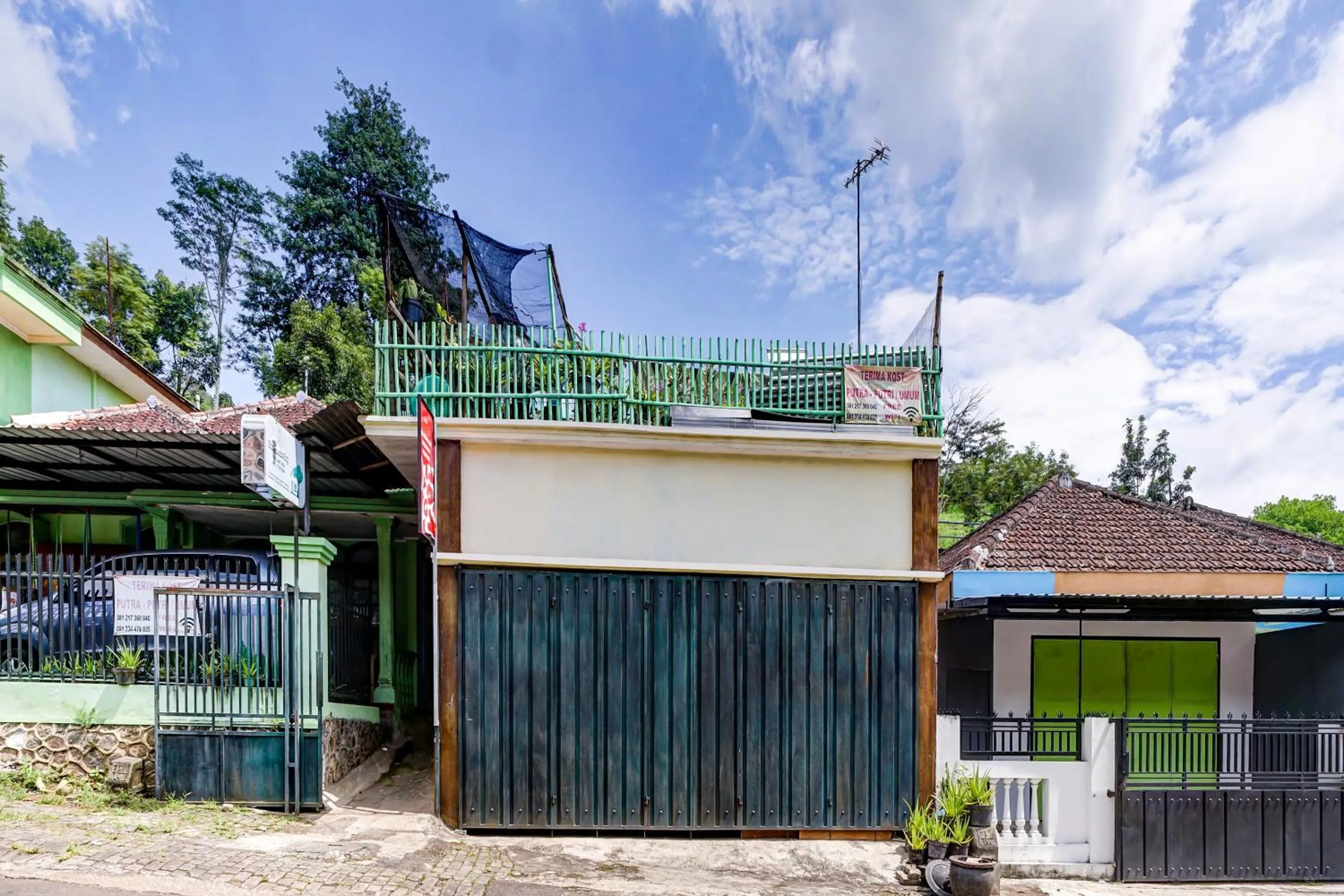 Facade/entrance in OYO Life 90879 Ara Predator Funpark