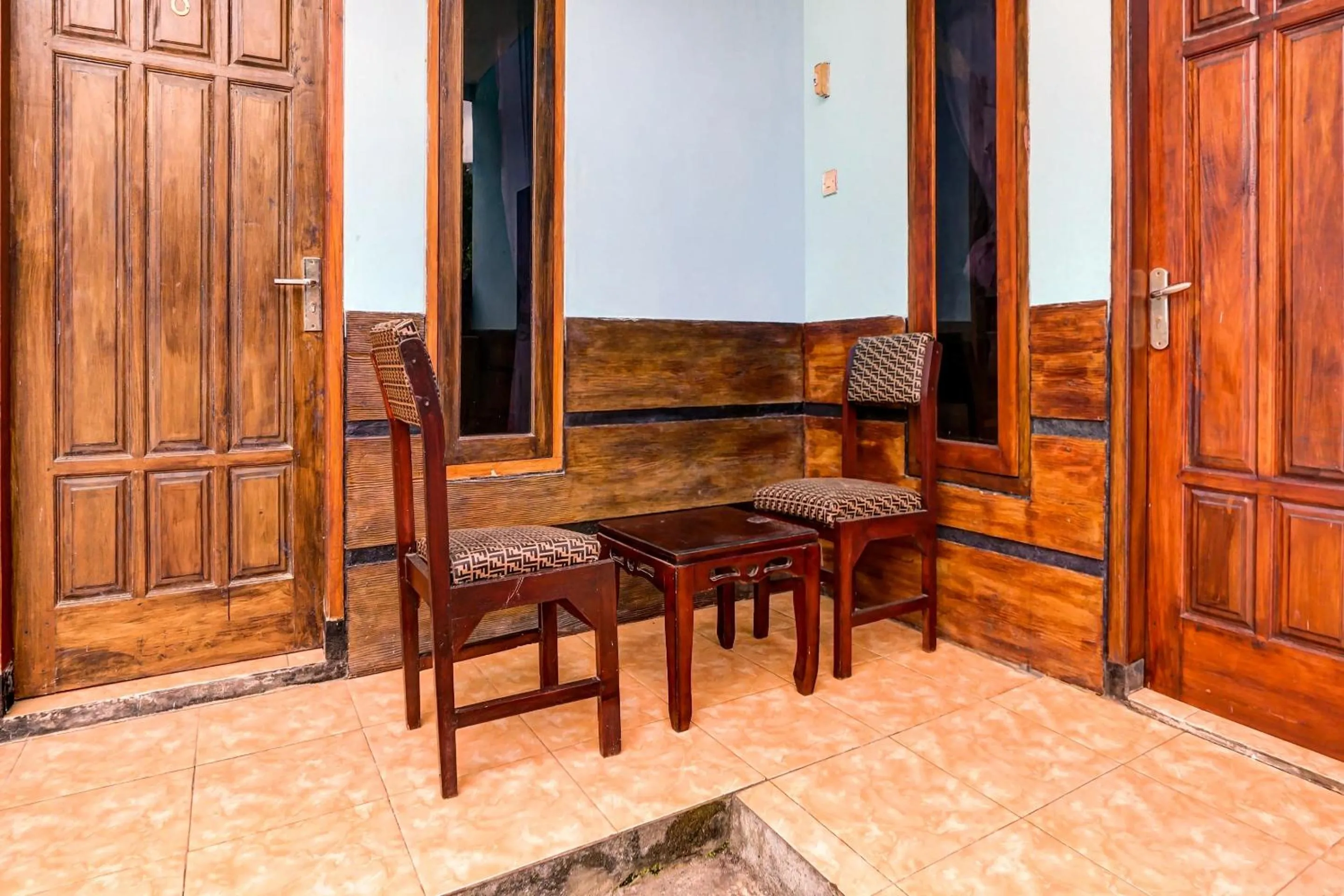 Lobby or reception in OYO Life 90879 Ara Predator Funpark