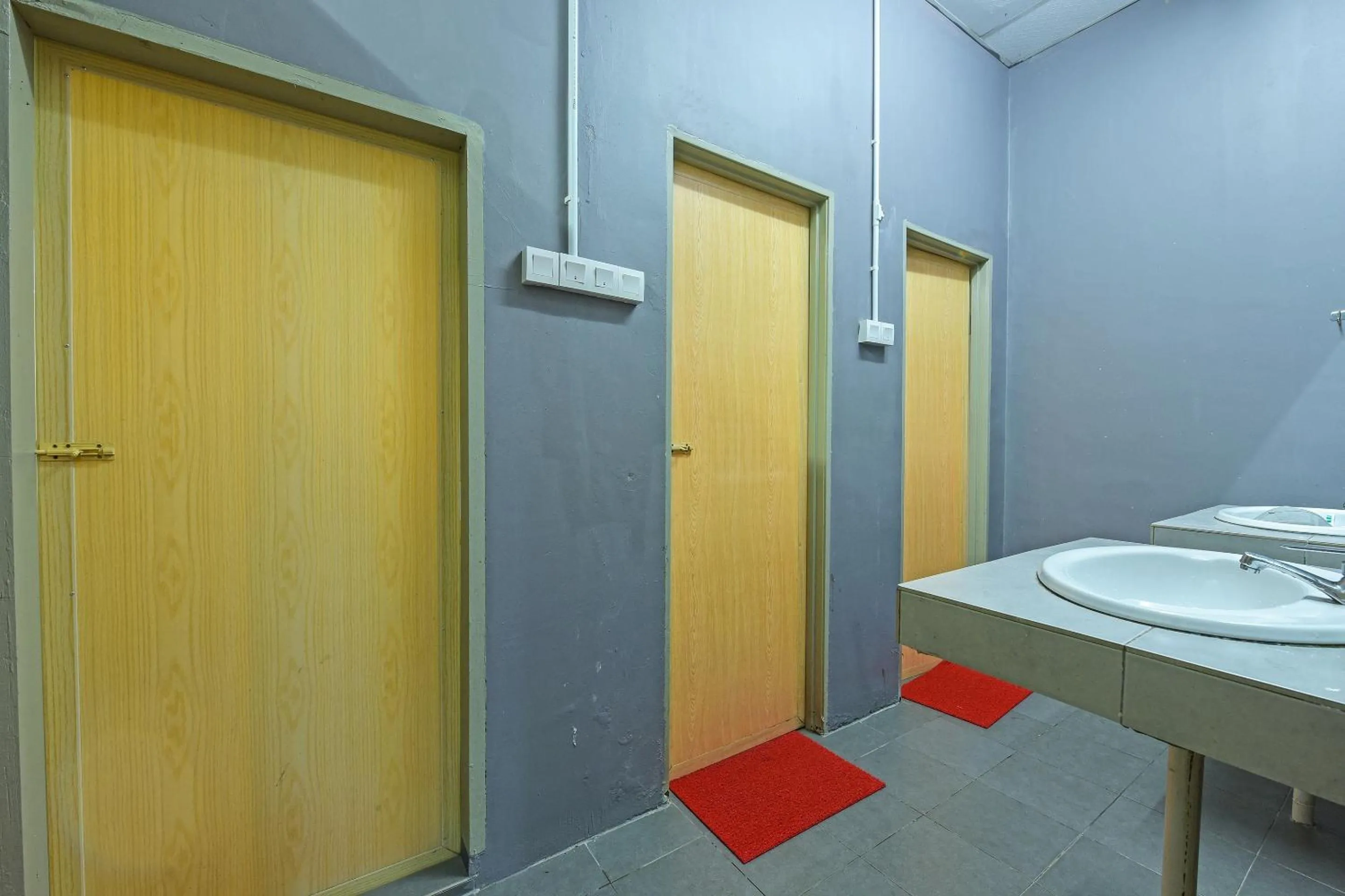 Bathroom in Hotel O Bed Station Guest House Dormitory